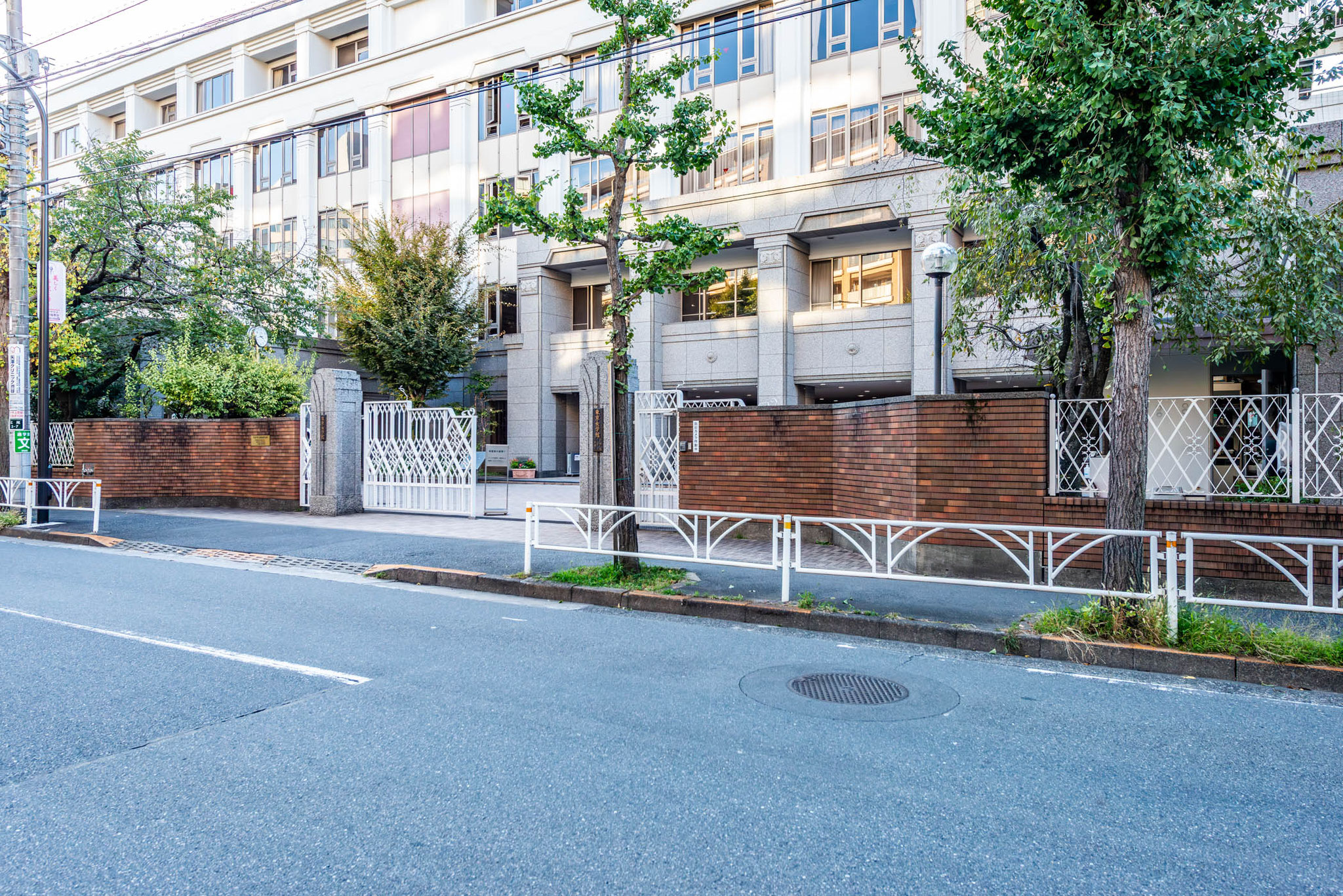 東京女学館中学校・高等学校（750m）