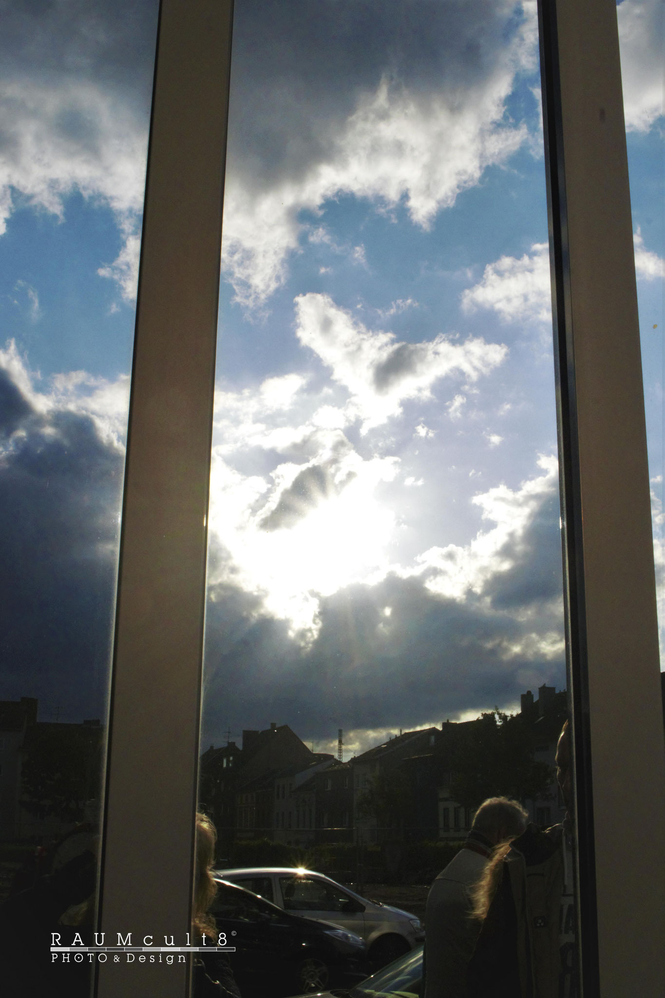 Fabrikhallenfenster mit Wolken 1 | Factory windows with clouds 1