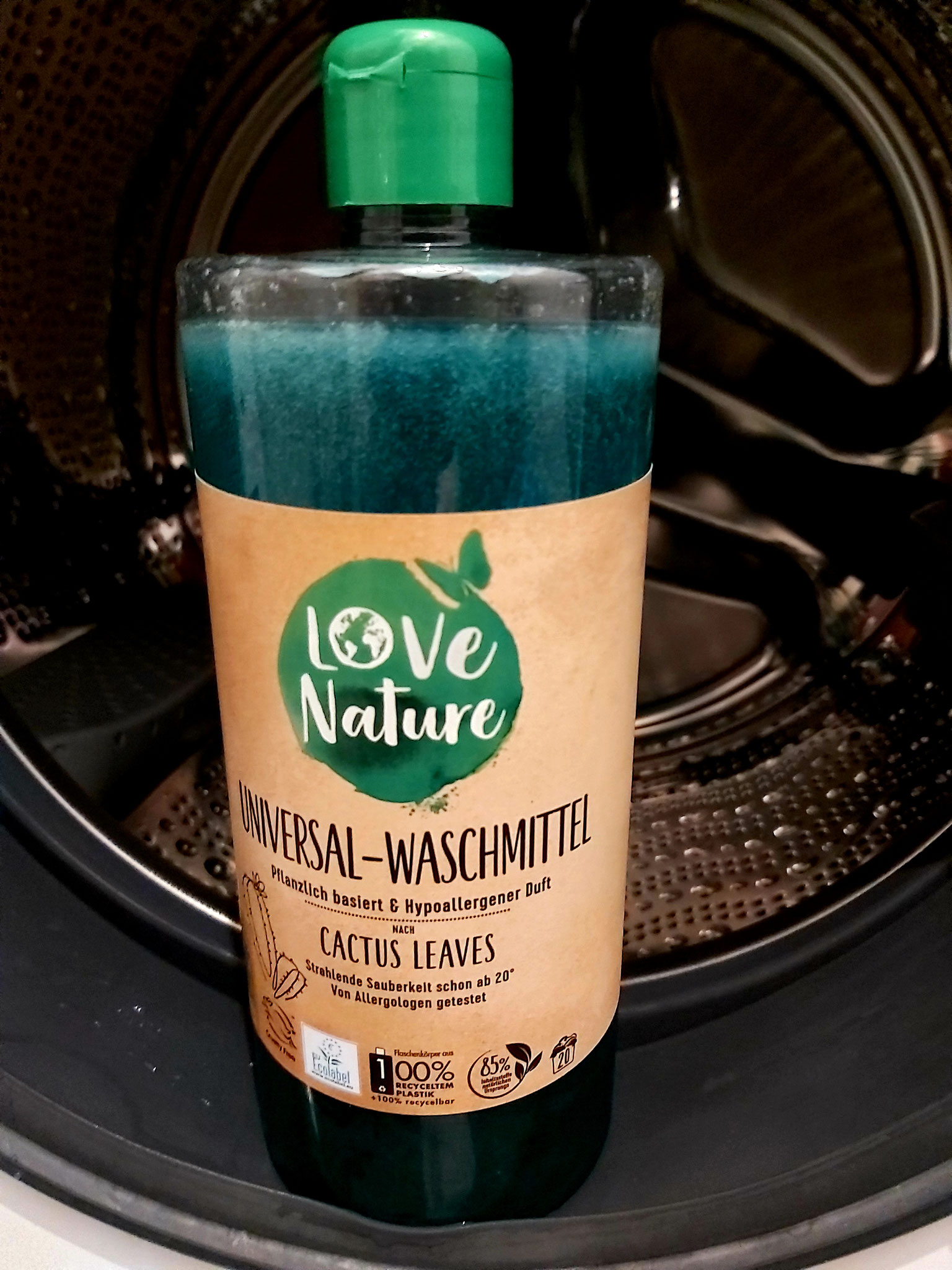 Das neue LOVE NATURE Universal-Waschmittel