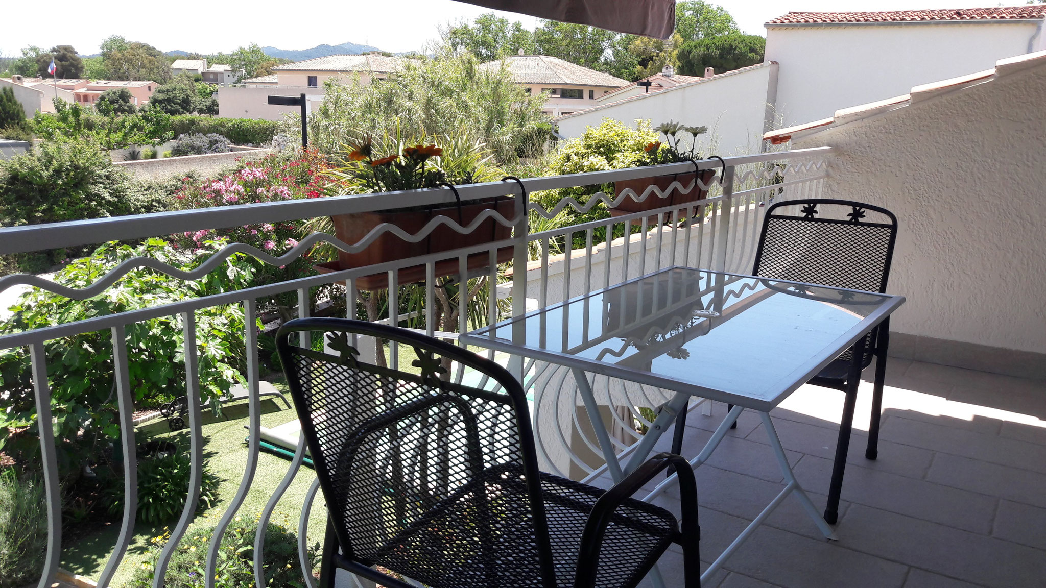 Terrasse studio ou chambre d'hôte LAVANDE