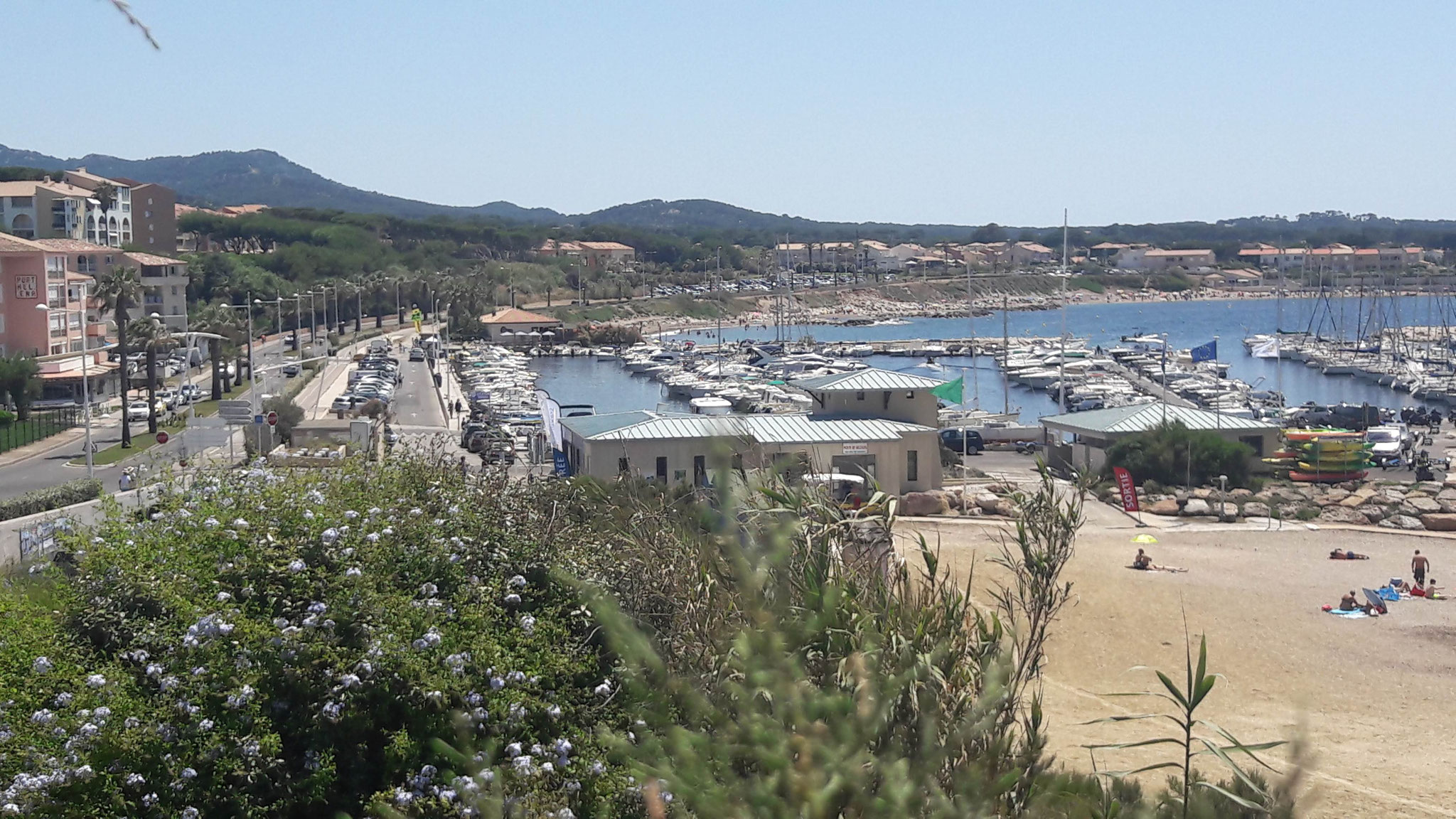 A 600 mètres Port de la Coudoulière
