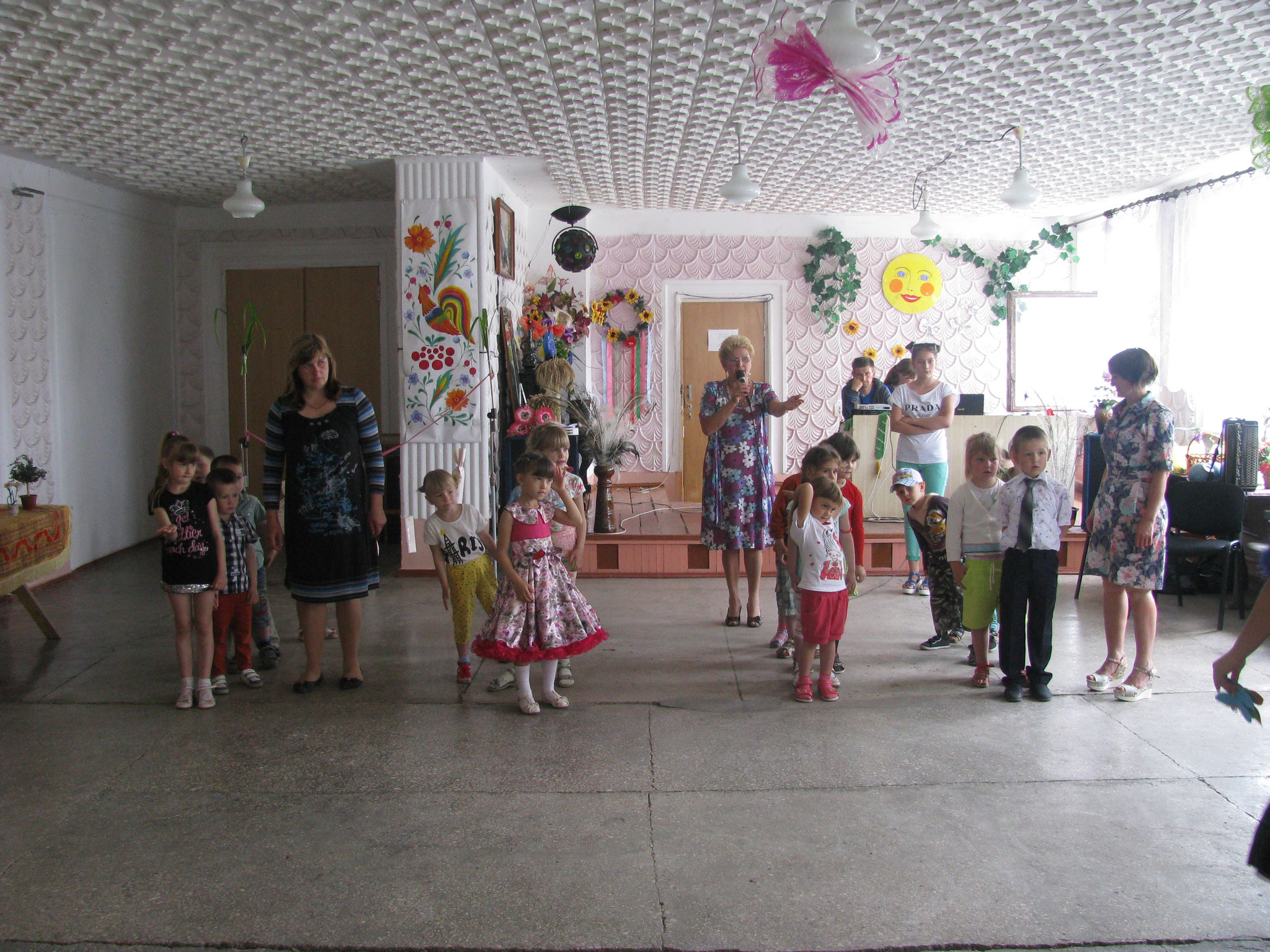 Діти приймали участь в іграх та естафетах свята
