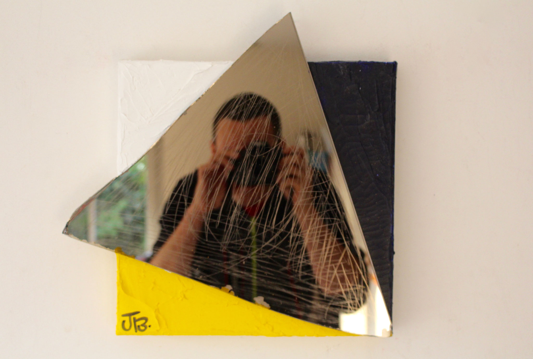 13.''Untitled.'' (30x30cm) oil paint& mirror  