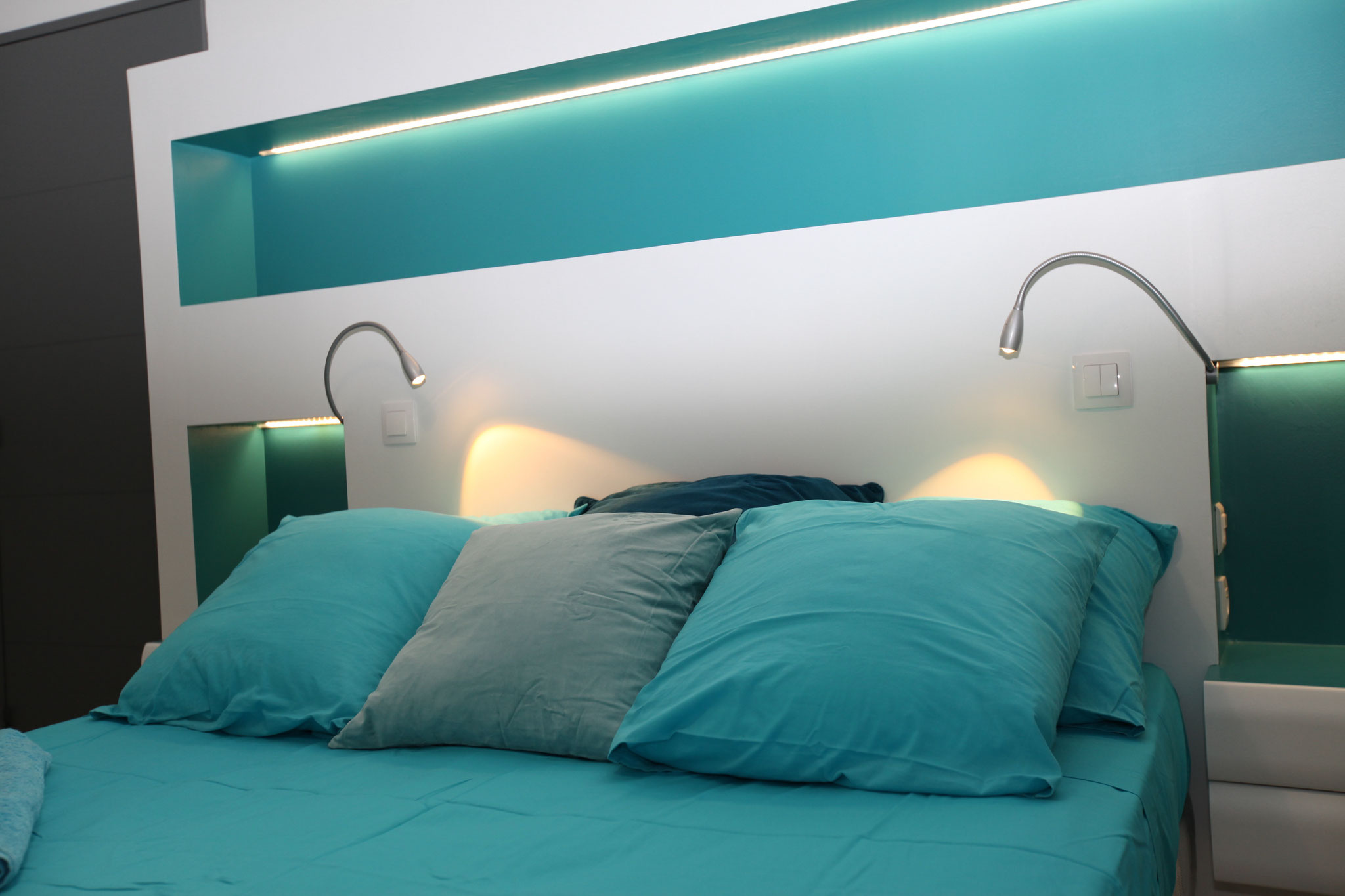 Tête de lit avec éclairage led intégré 