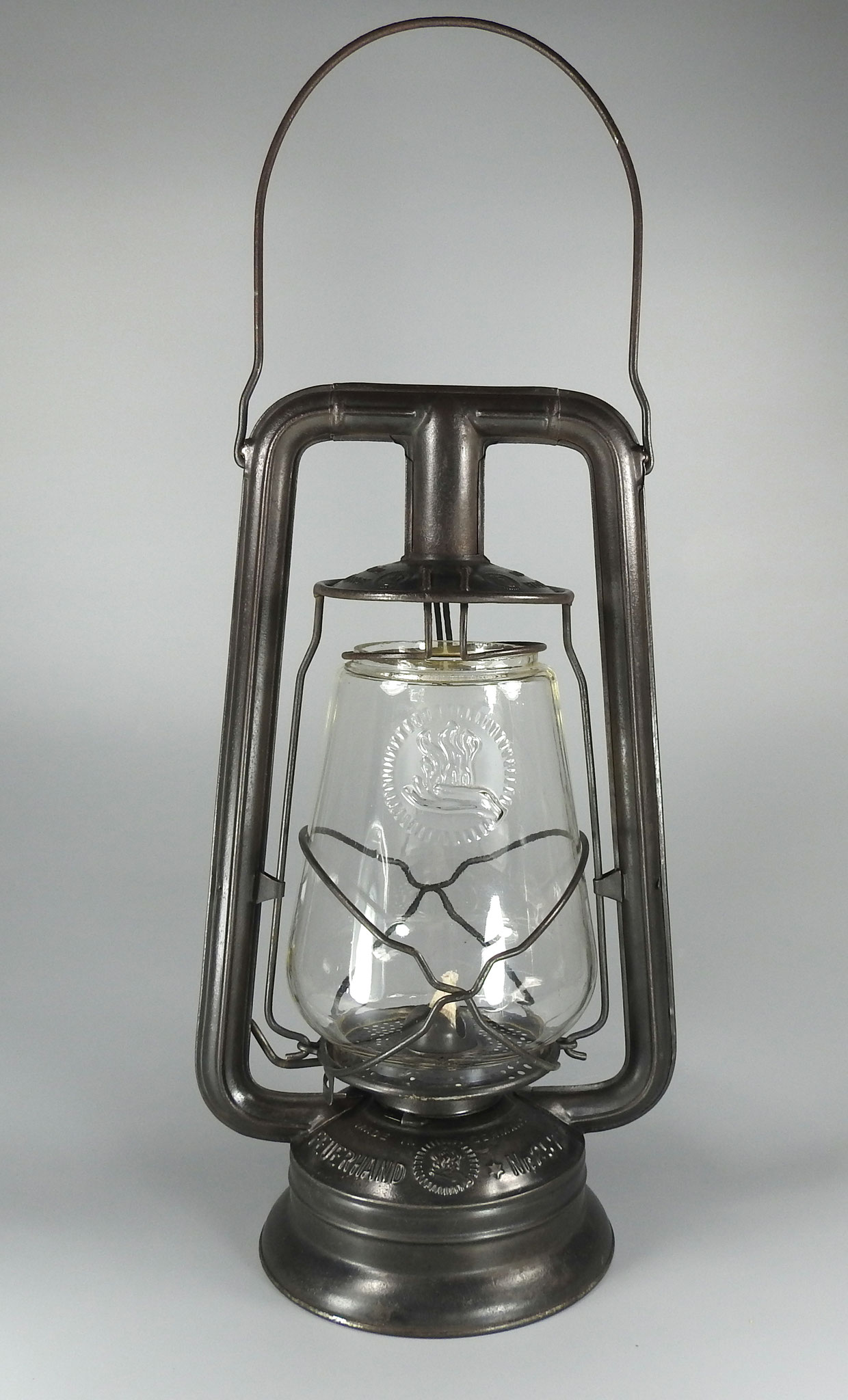 RESTORING VINTAGE LANTERNS The Loveland Lantern Collection