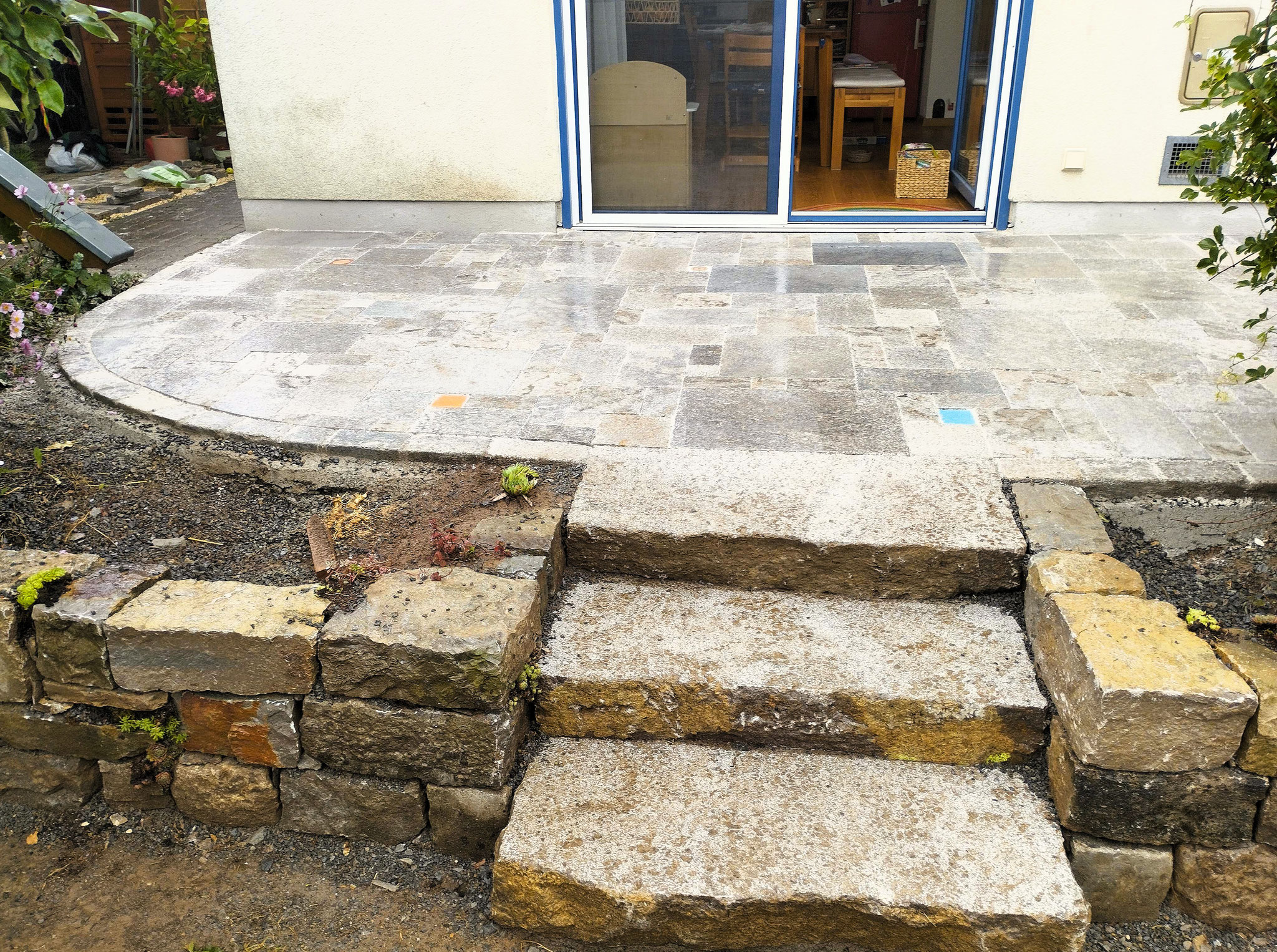 Terrasse Muschkalkplatten, römischer Verband,Galabaustufen