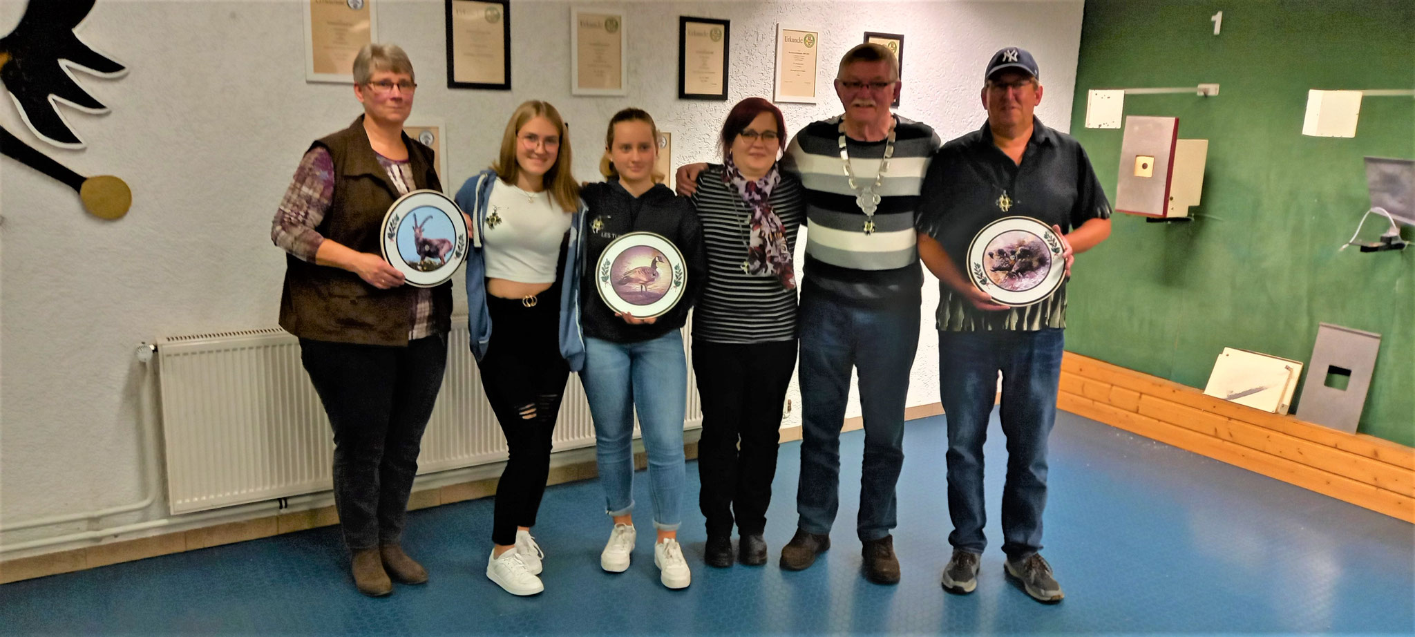 v.l. Christel Kaufmann, Emely Wickel, Marie Pfeffer, Barbara Lammersmann, Manfred Kaufmann, Stefan Wagner