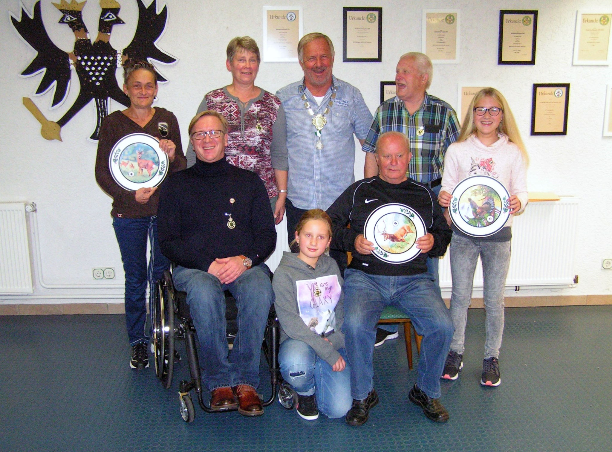 stehend v.l. Silvia Koch, Christel Kaufmann, Walter Schmidt, Gerhard Wagner, Emely Wickel, sitzend v.l. Guido Keil, Marie Pfeffer, Kurt Wagner