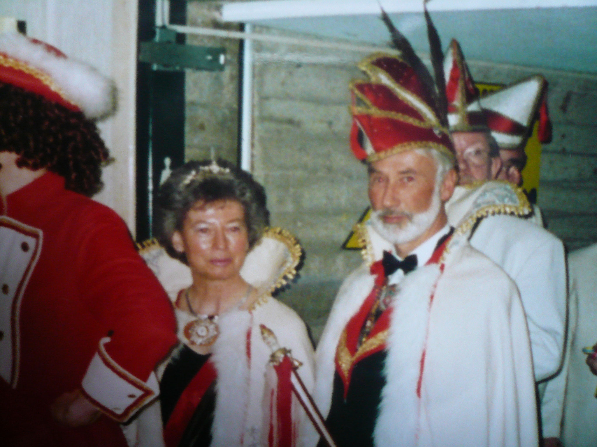 2001 Hans-Georg I. Glöckle + Ulla I. Lümmen