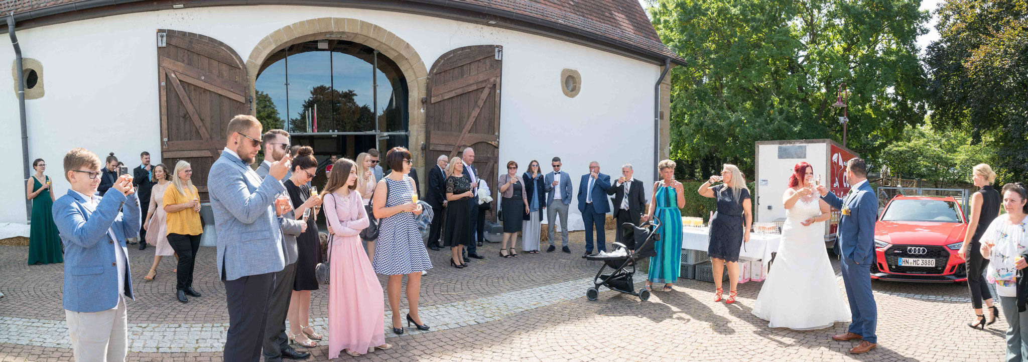 ein kleines Panorama der Hochzeitsgesellschaft