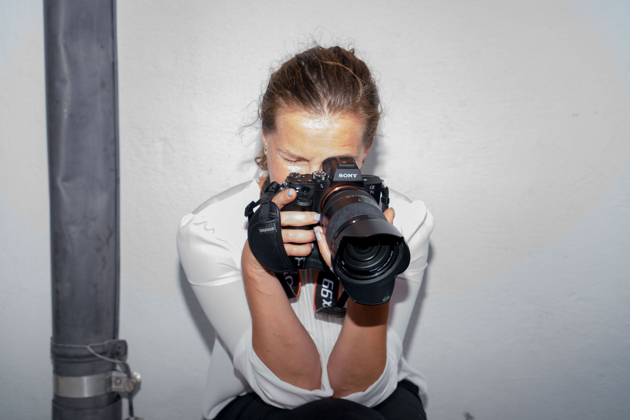 Sylvia sichtet ein paar Ihrer Bilder
