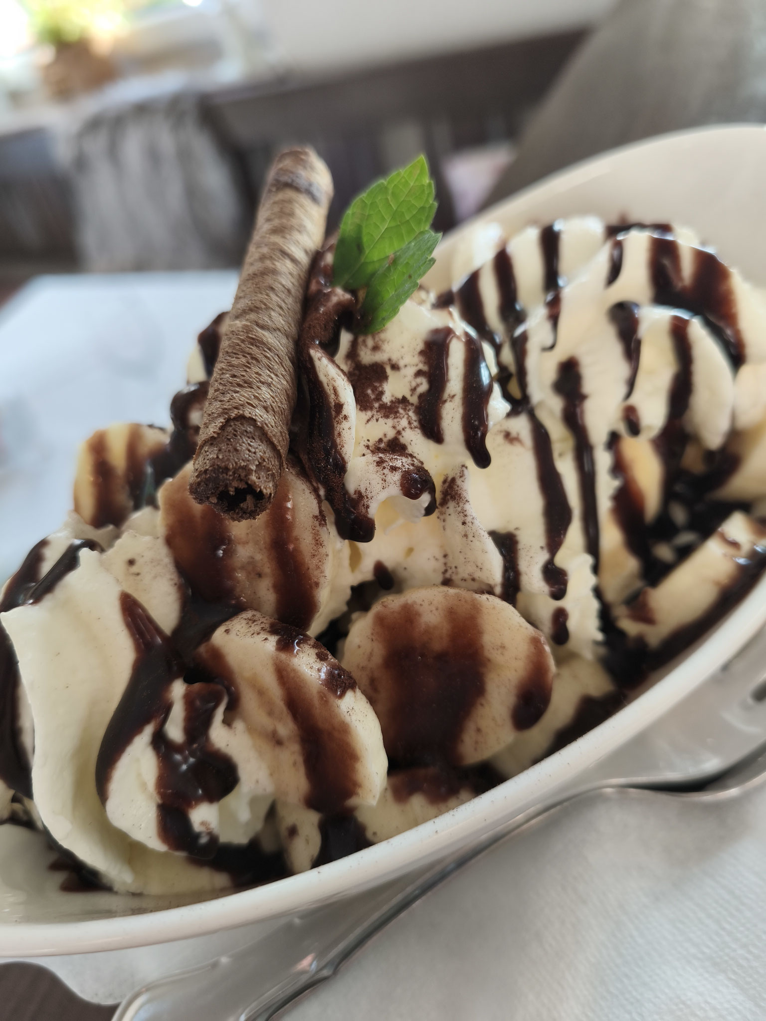 Wechselnde Desserts, z.B. Banana Split