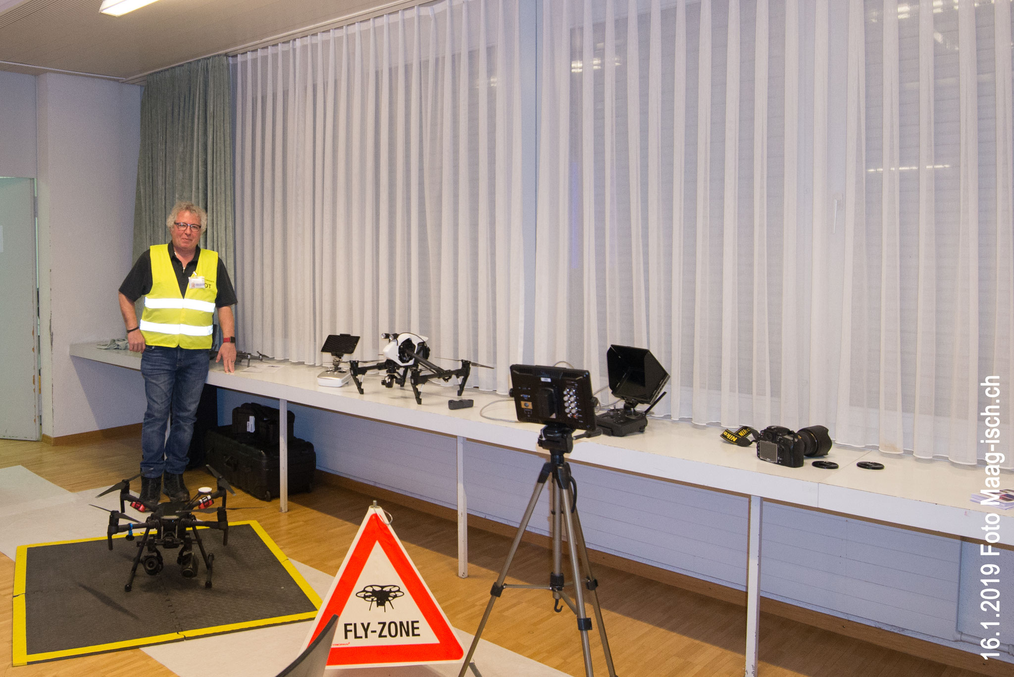 Jon Cantieni mit seinem Equipment