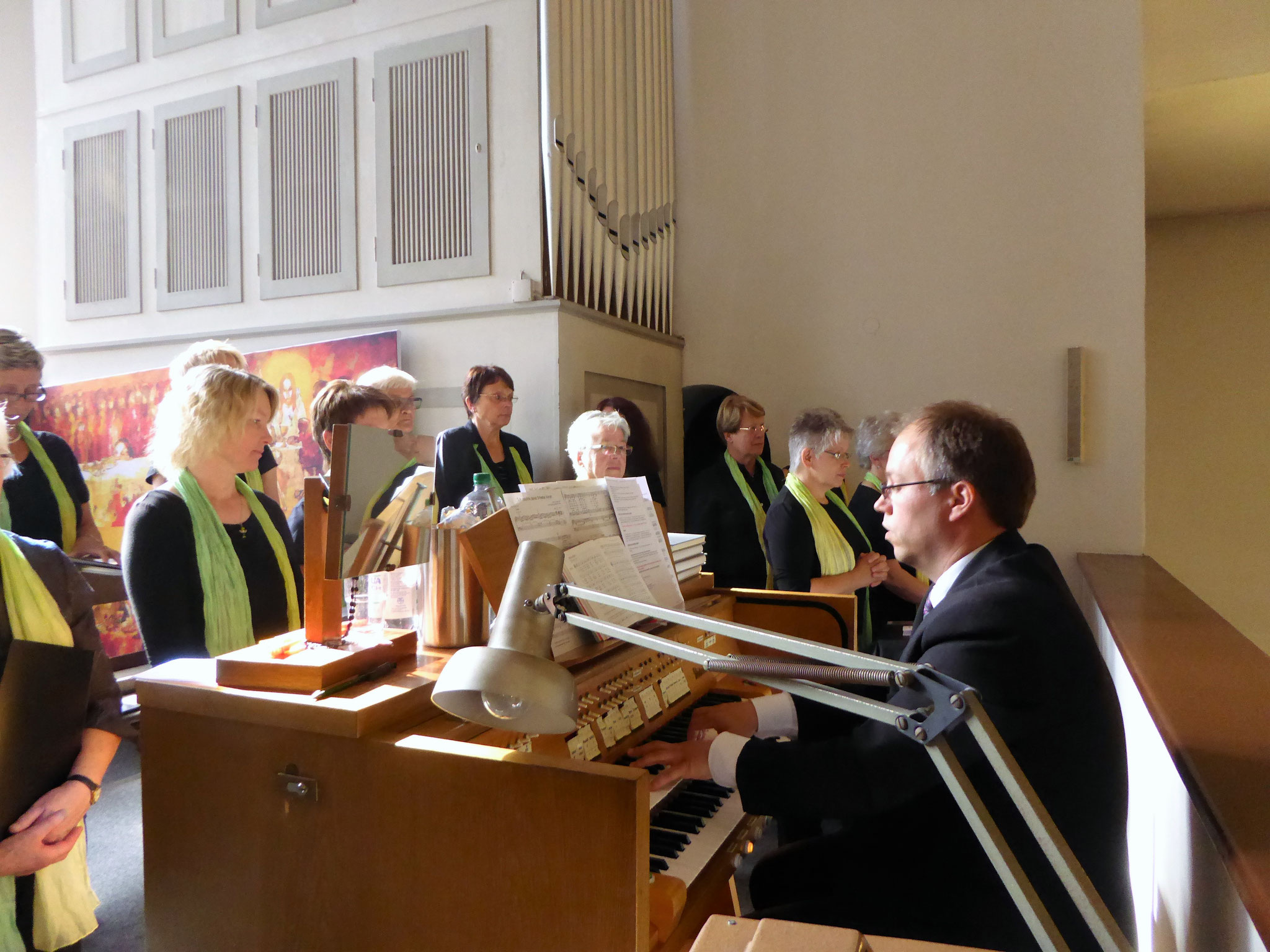 Musikalische Gestaltung durch den St. Ida-Chor, Leitung Jörg Bücker