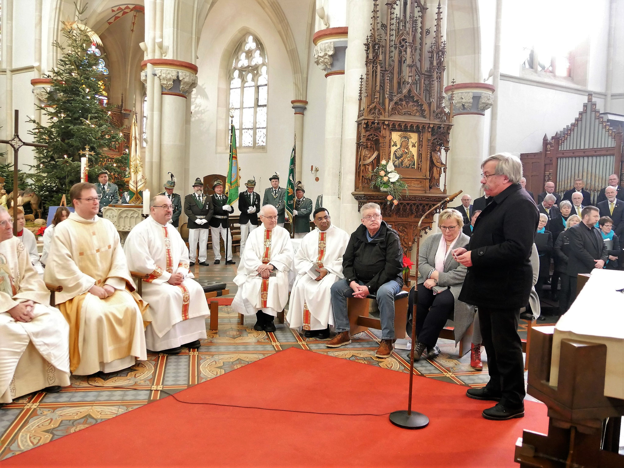 Pfarrer Werner Vedder für die Evangelische Kirchengemeinde