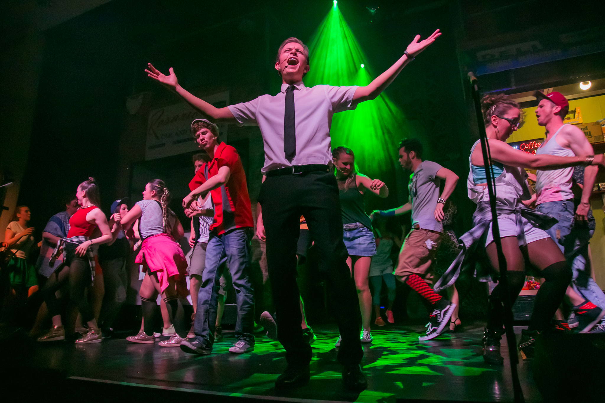 IN THE HEIGHTS (2016)