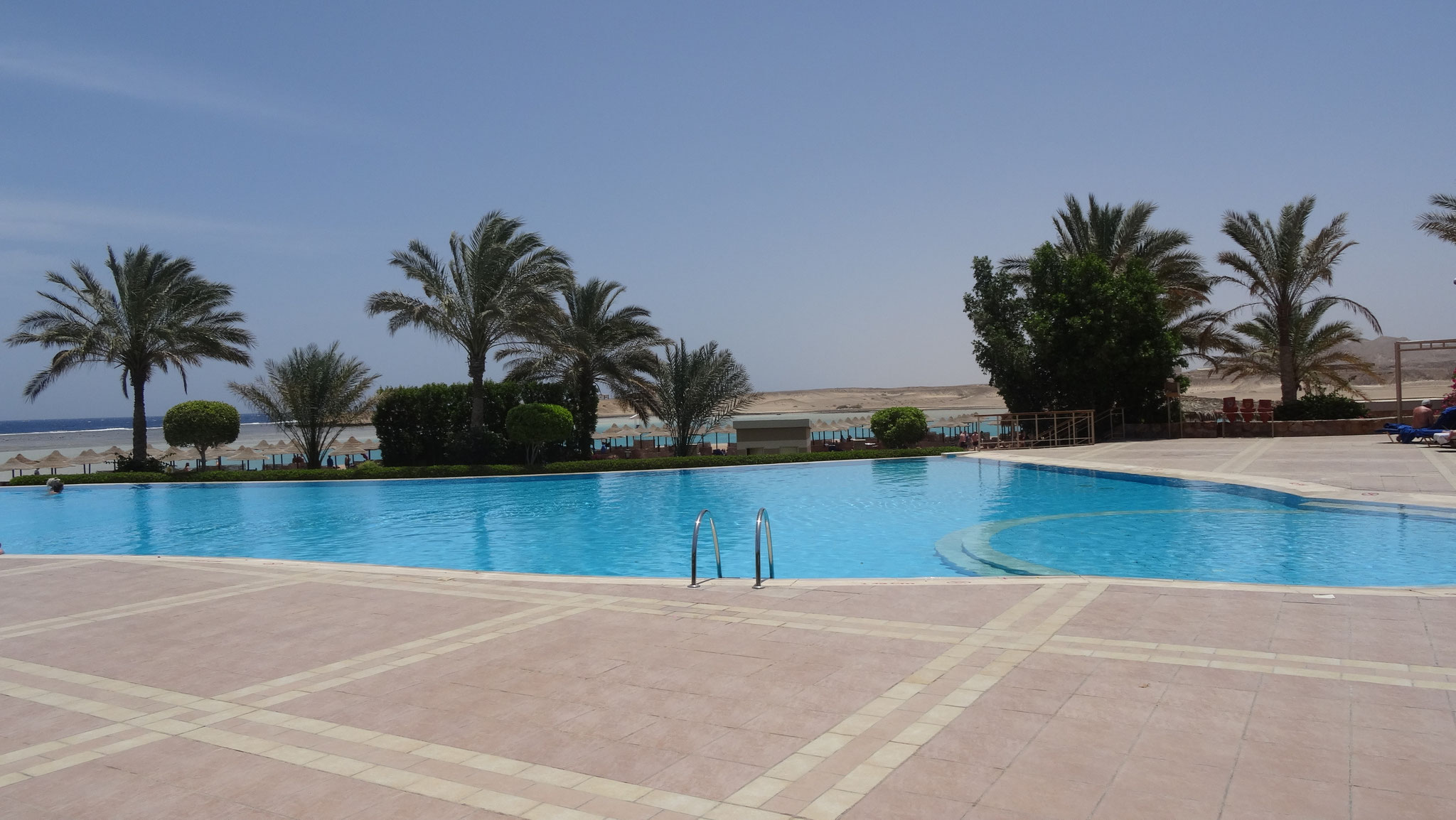 Relax Pool