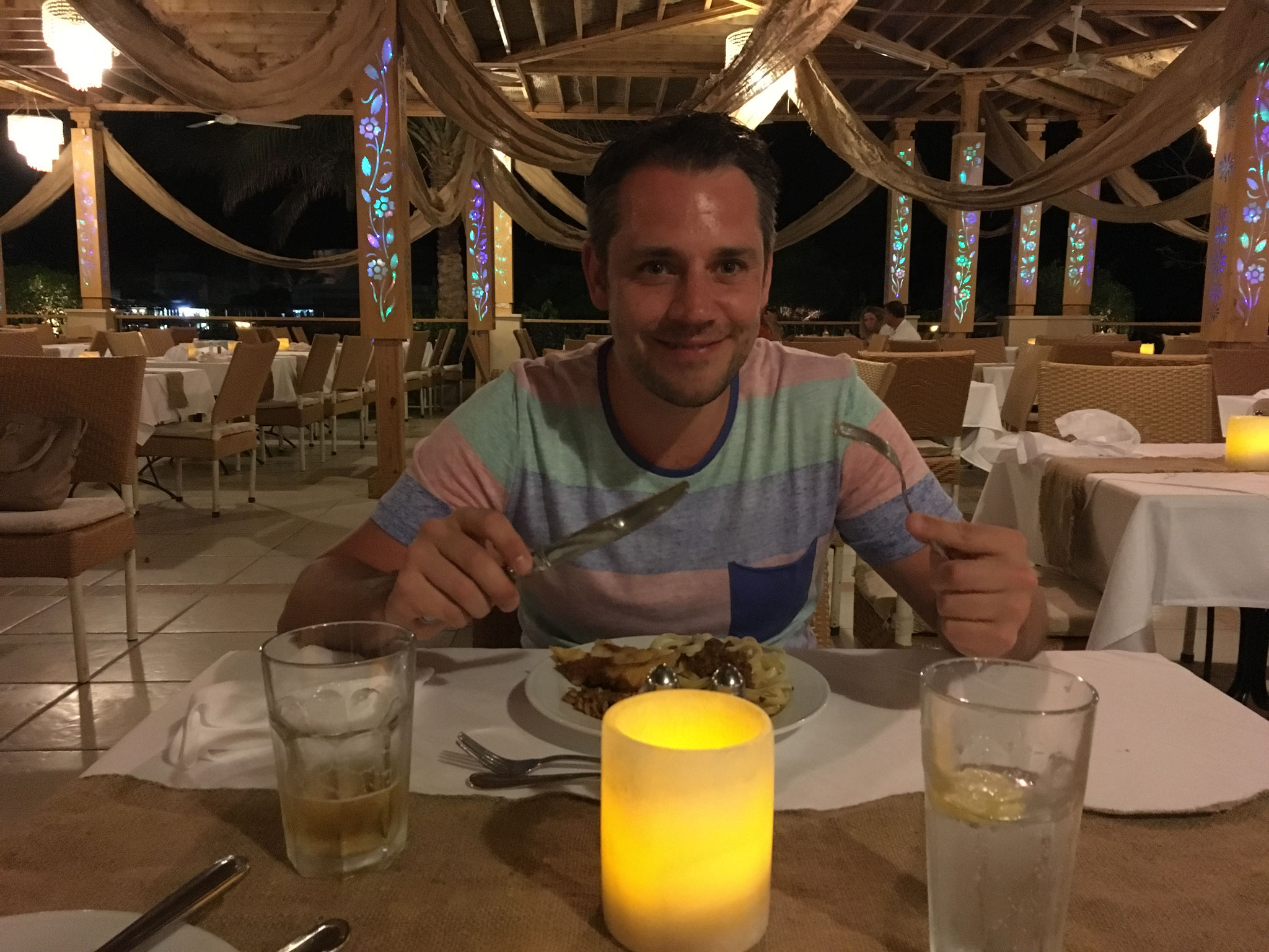 Abendessen im Hauptrestaurant
