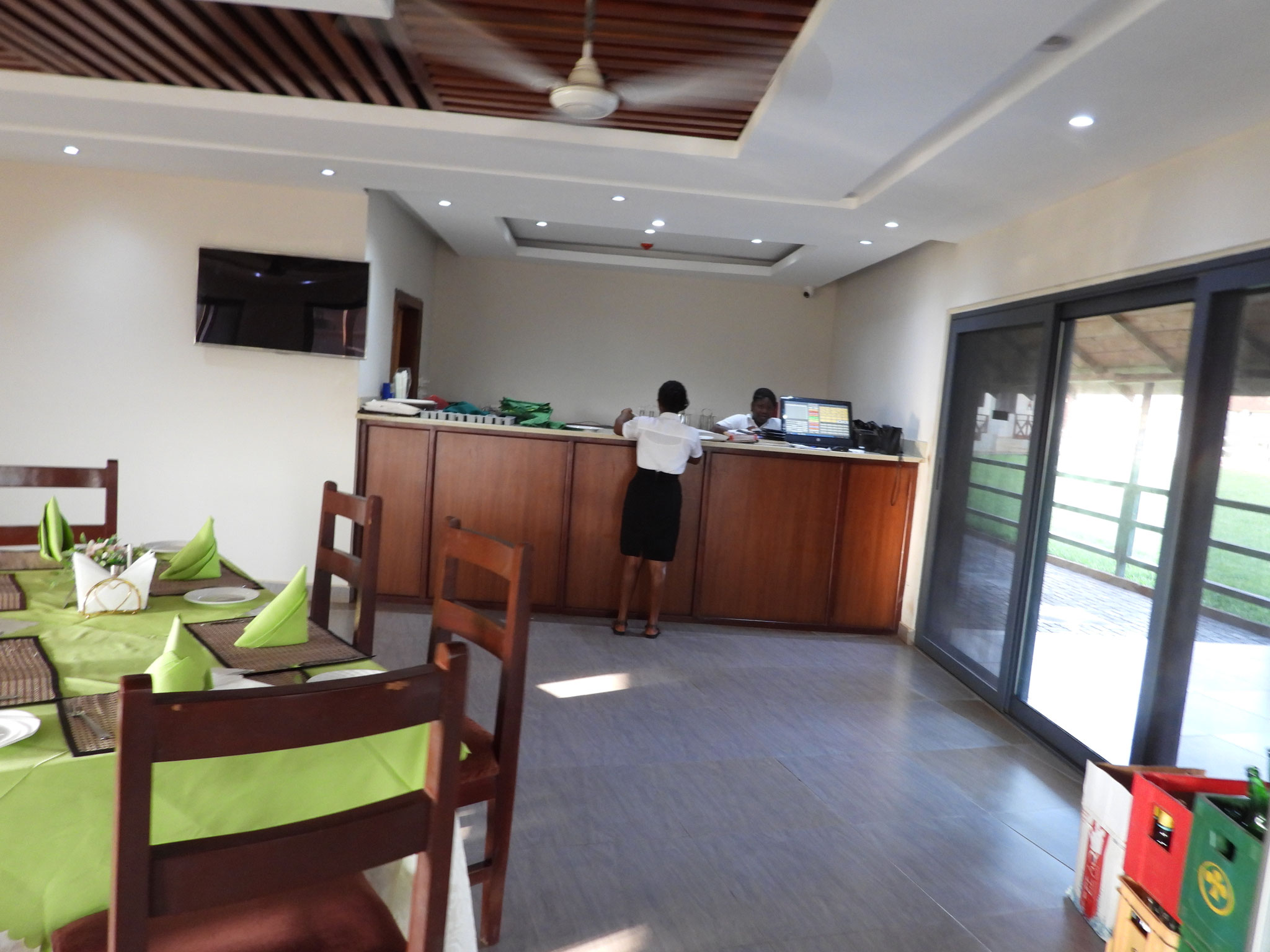 Im Restaurant des Rainforest-Hotels im Akroform.