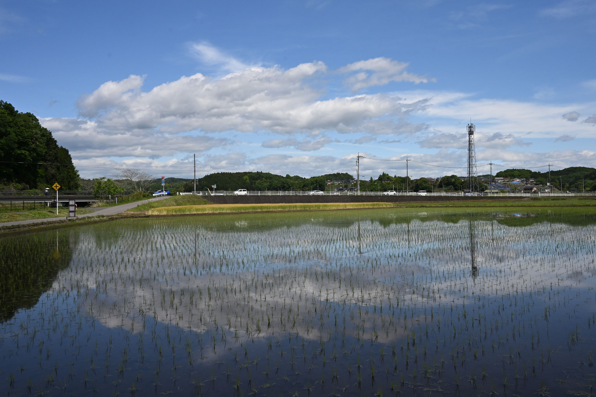 水と空と雲　郷の5月