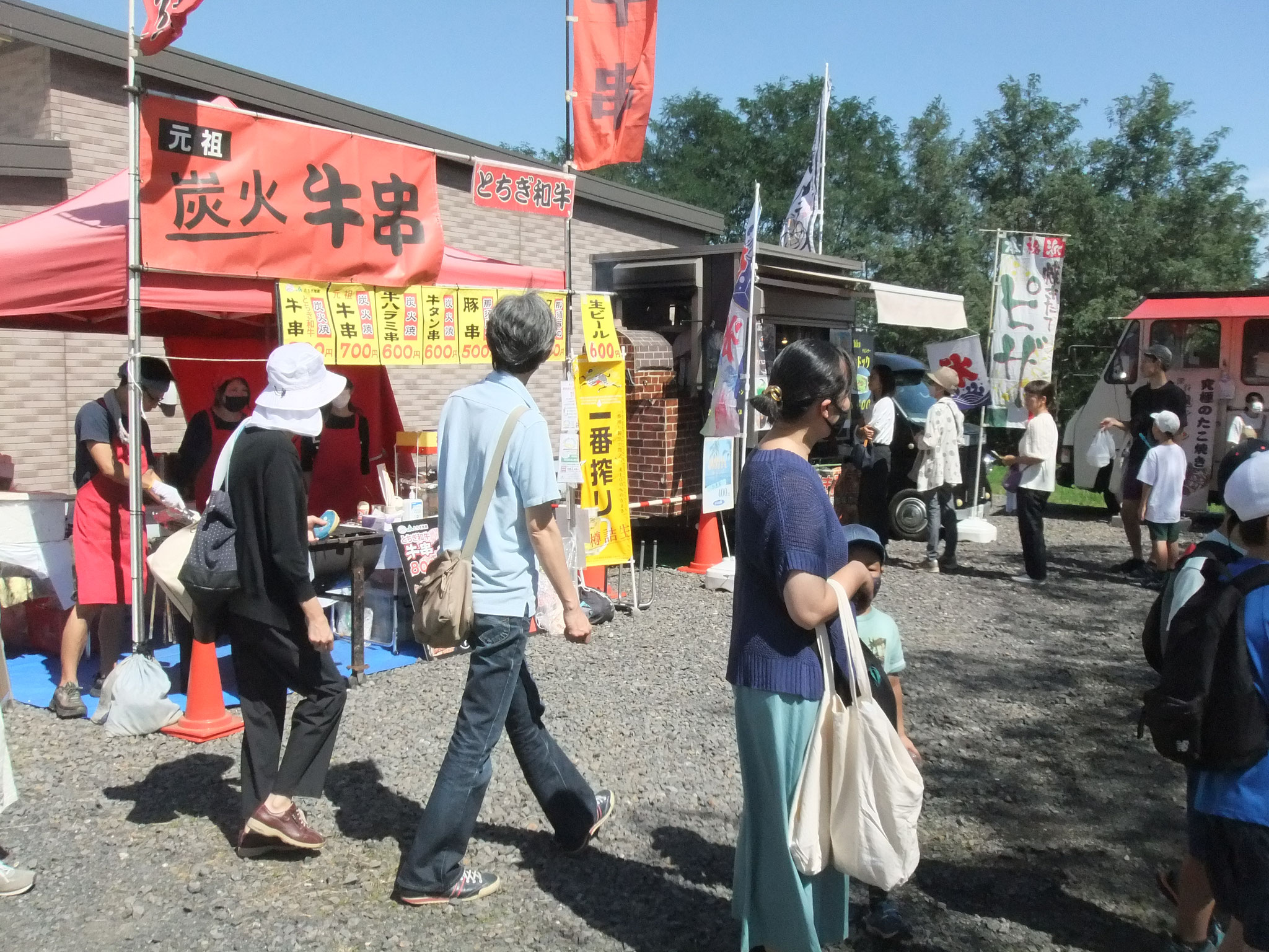 キッチンカーには行列も