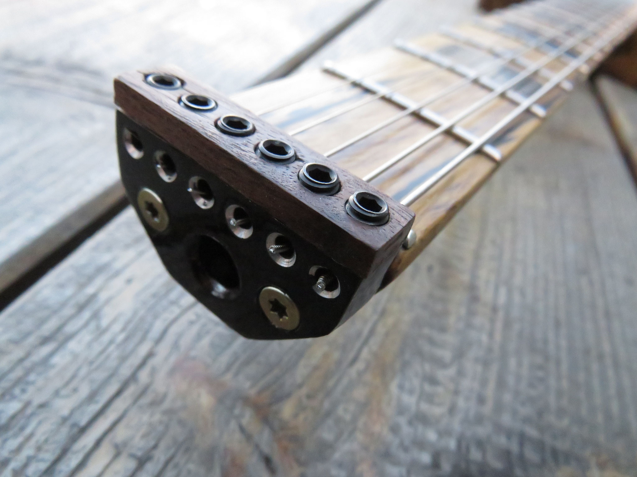 Headless Guitar Hardware MaanGuitars