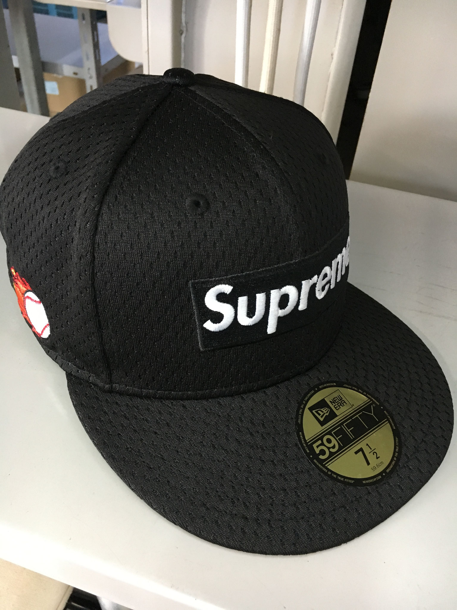 SUPREMEプレミアムキャップ