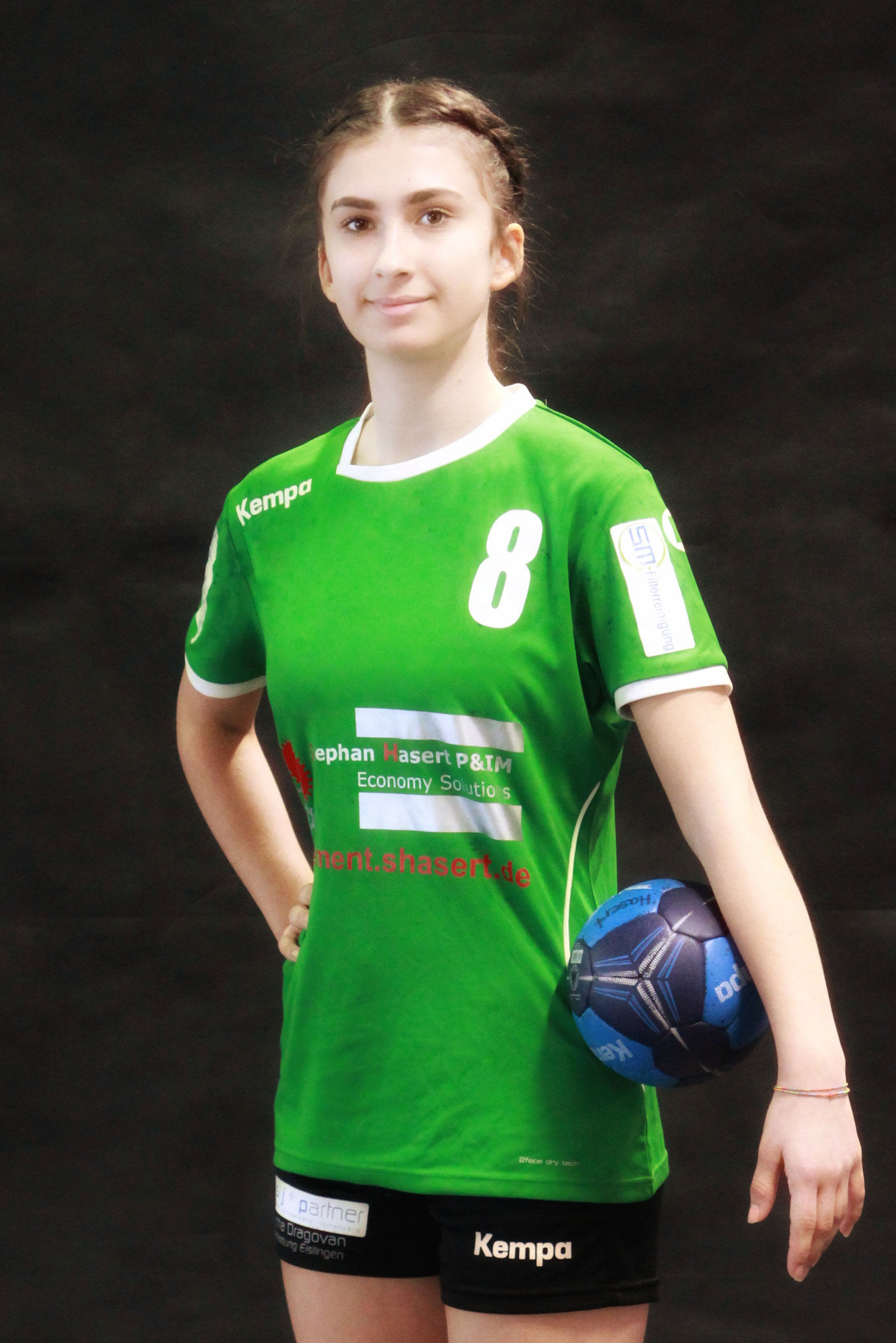 #8 Daniela Nan