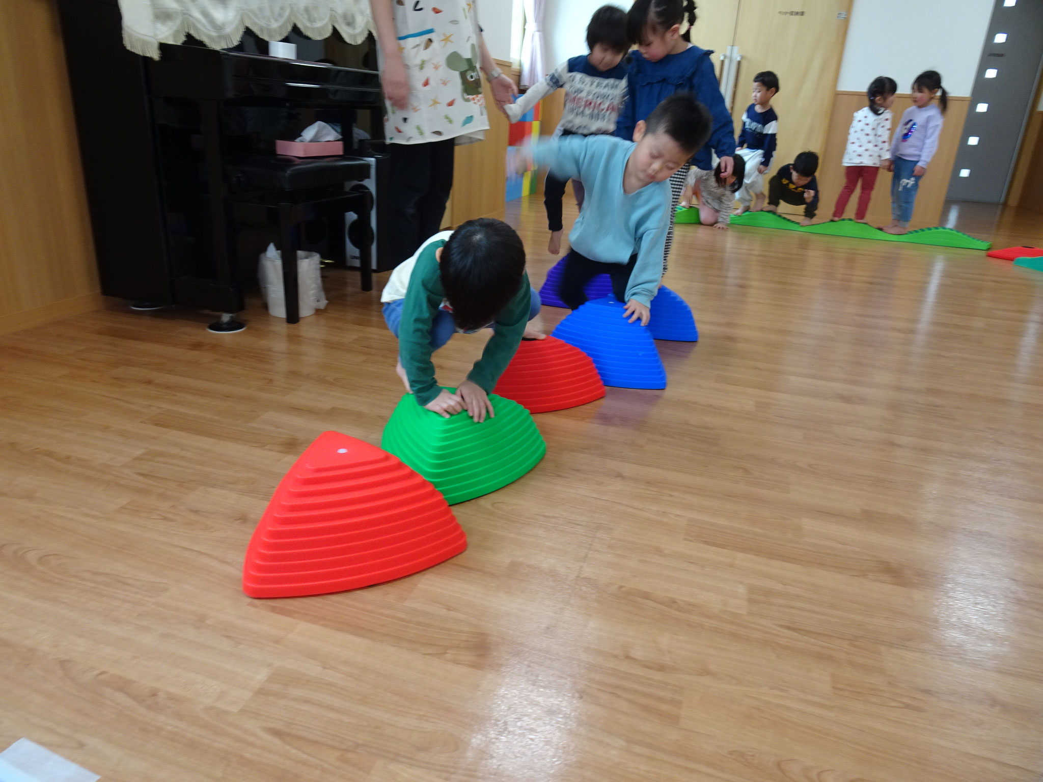 落ちないように頑張ってます。