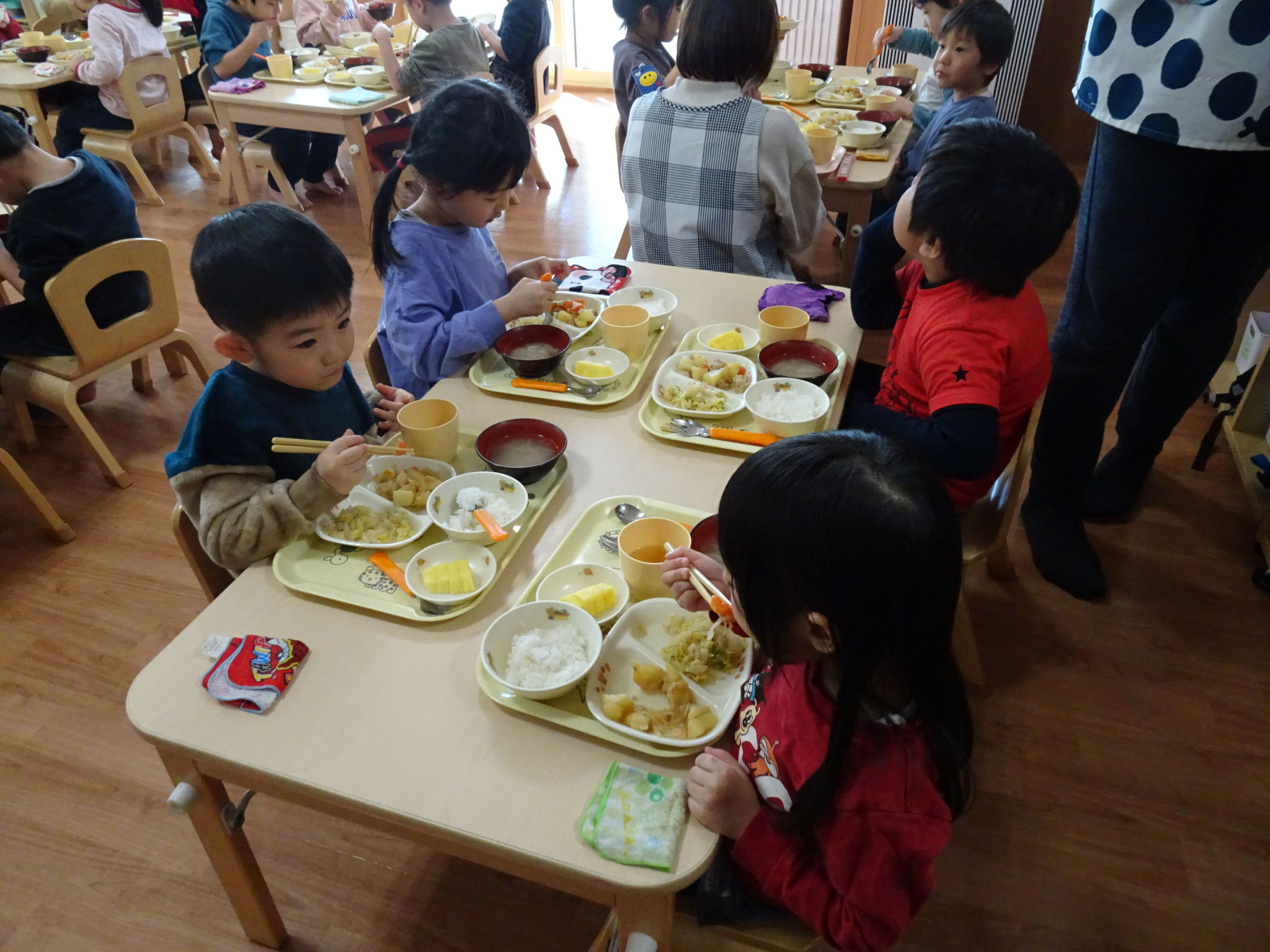 1/19 きりん組・ぞう組　給食風景