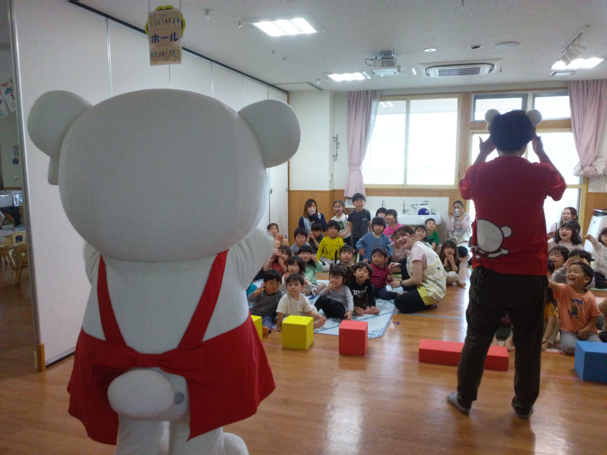 保育園に「トドックちゃん」がやってきました。