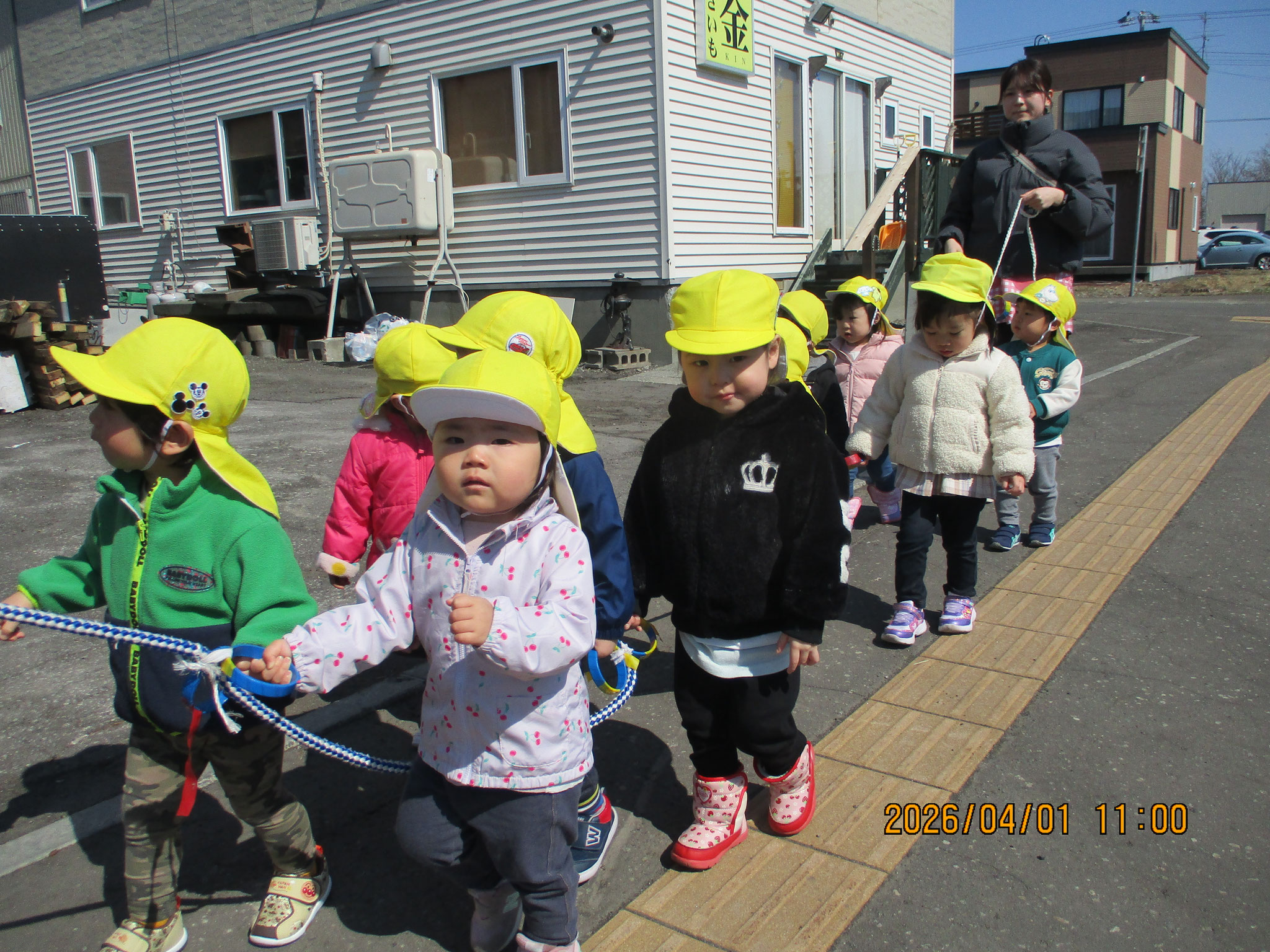 散歩車からの卒業です。とっても上手でかわいいです。
