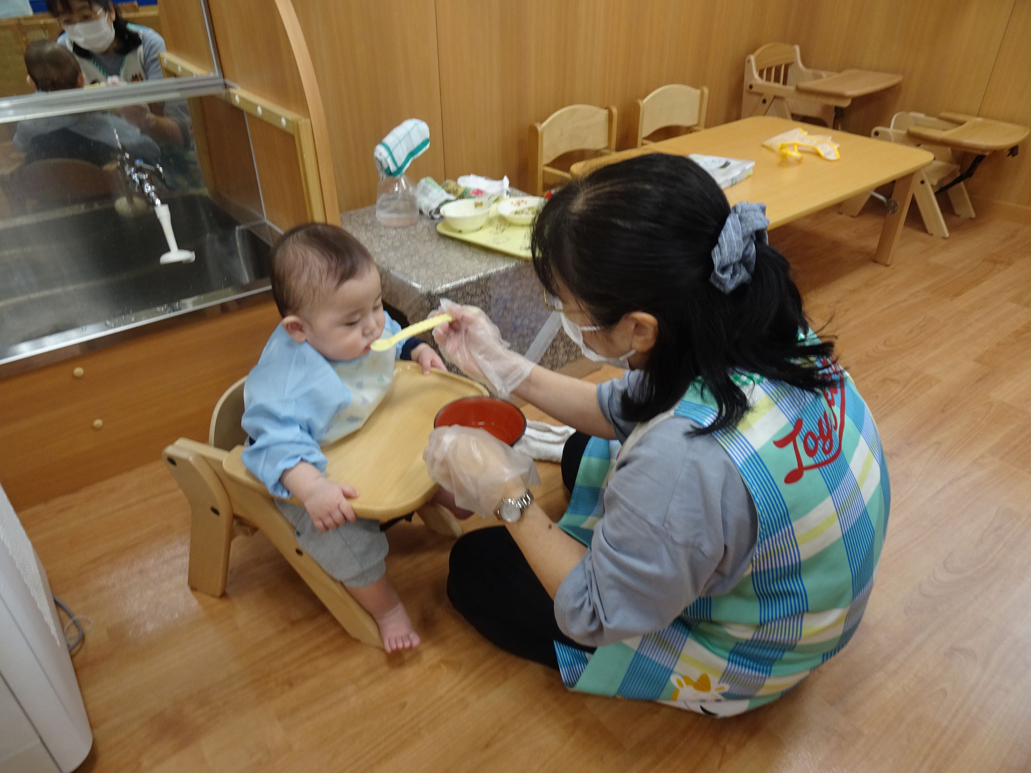 4/4 ひよこ組　初めての給食