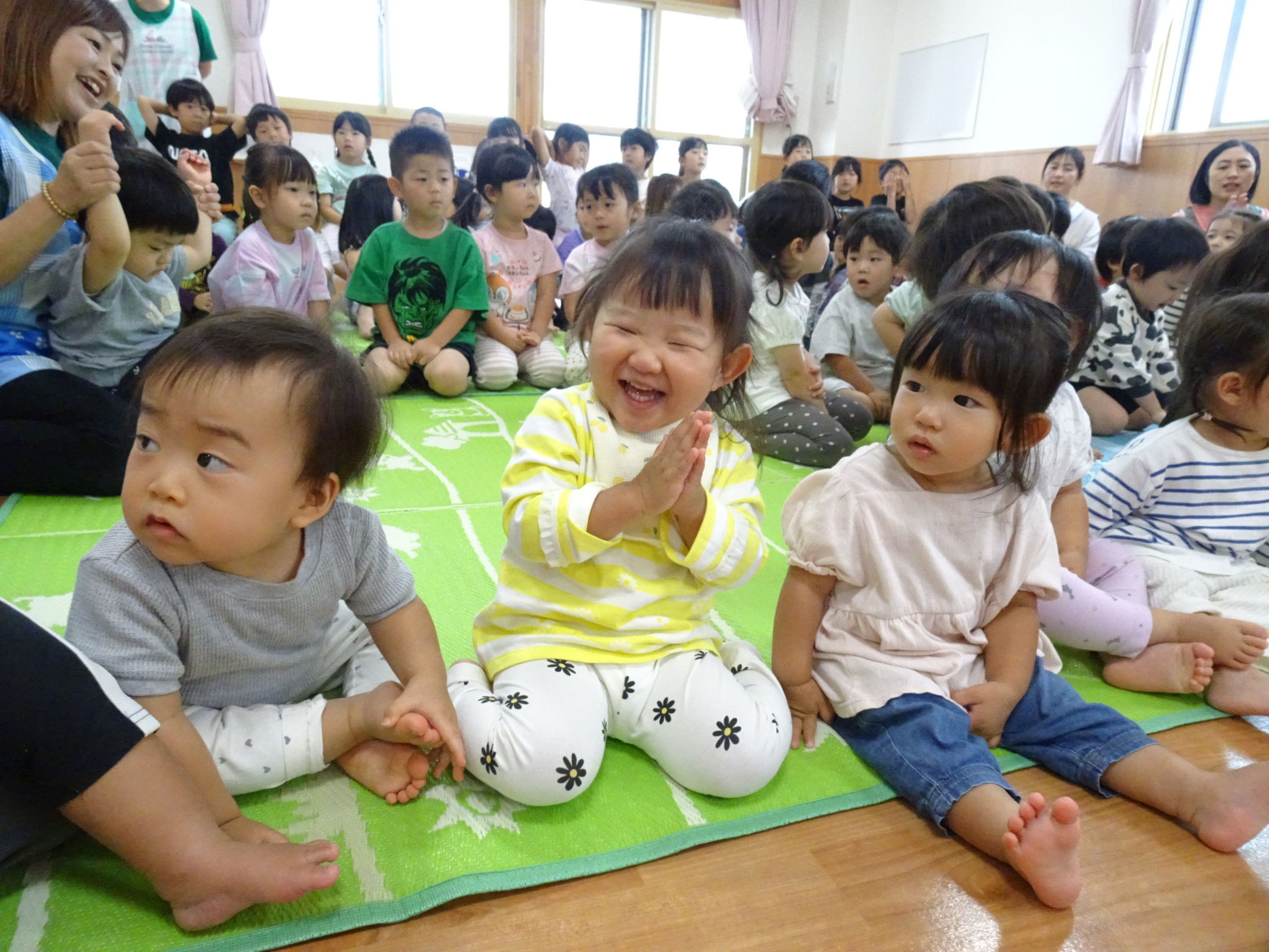 にっこり笑顔がたくさん見られます。