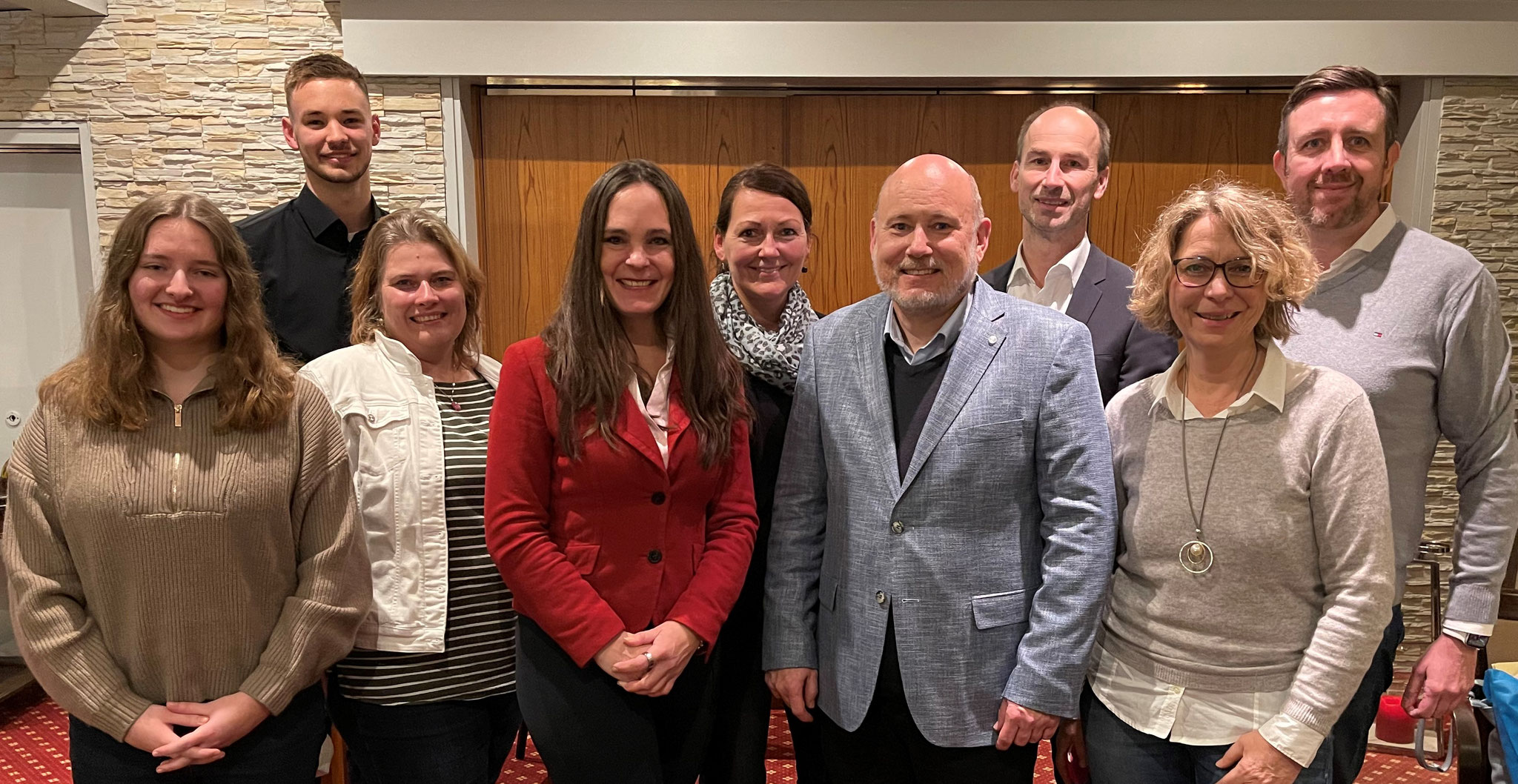 von links: Svea Spenninger, Michael Maier, Ines Glatthor, Annabell Krämer, Friederike Rübhausen, Thomas Beckmann, Jürgen Scharley, Bettina Bennies, Nicolas Vogtmeyer, Foto: FDP-Quickborn