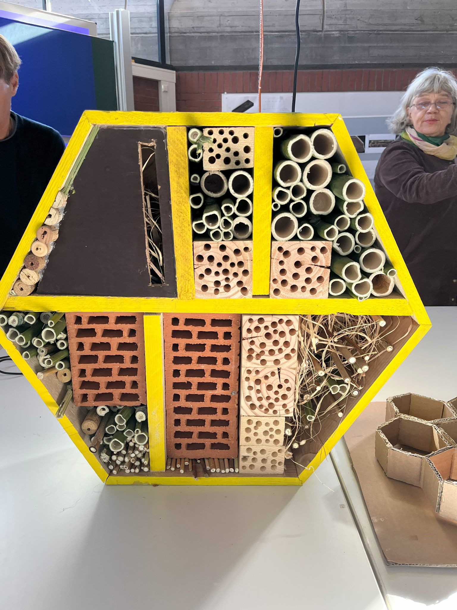 So kann ein Insektenhaus aussehen
