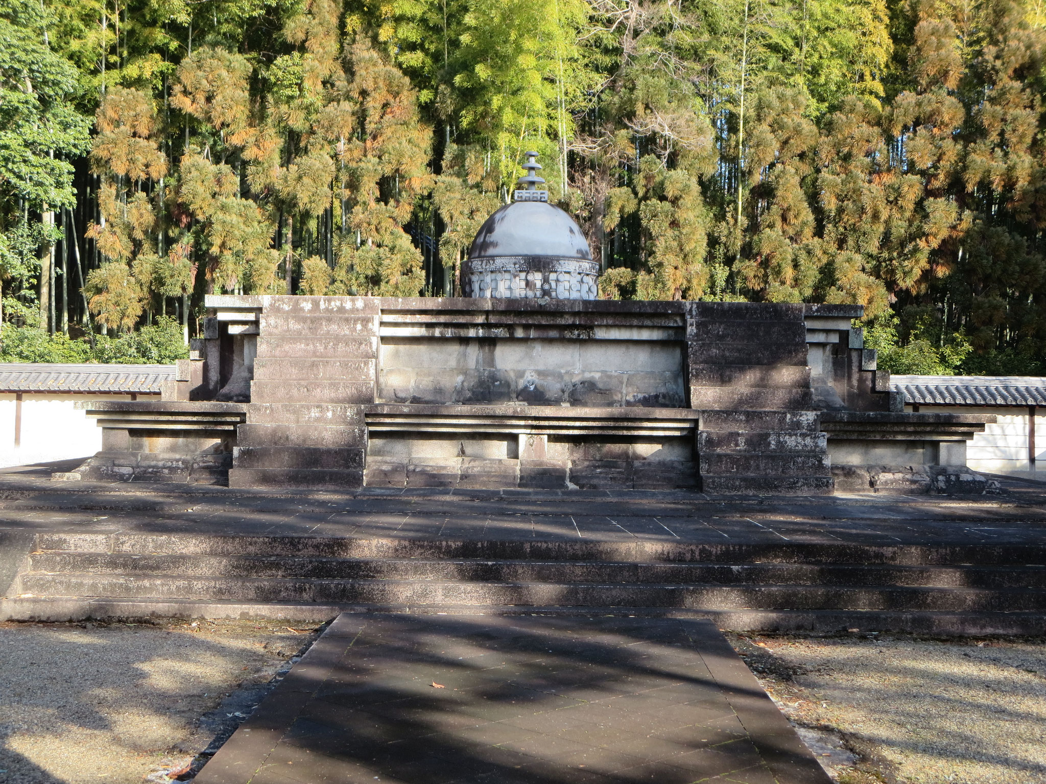 唐招提寺「戒壇」（かいだん）・異国風情