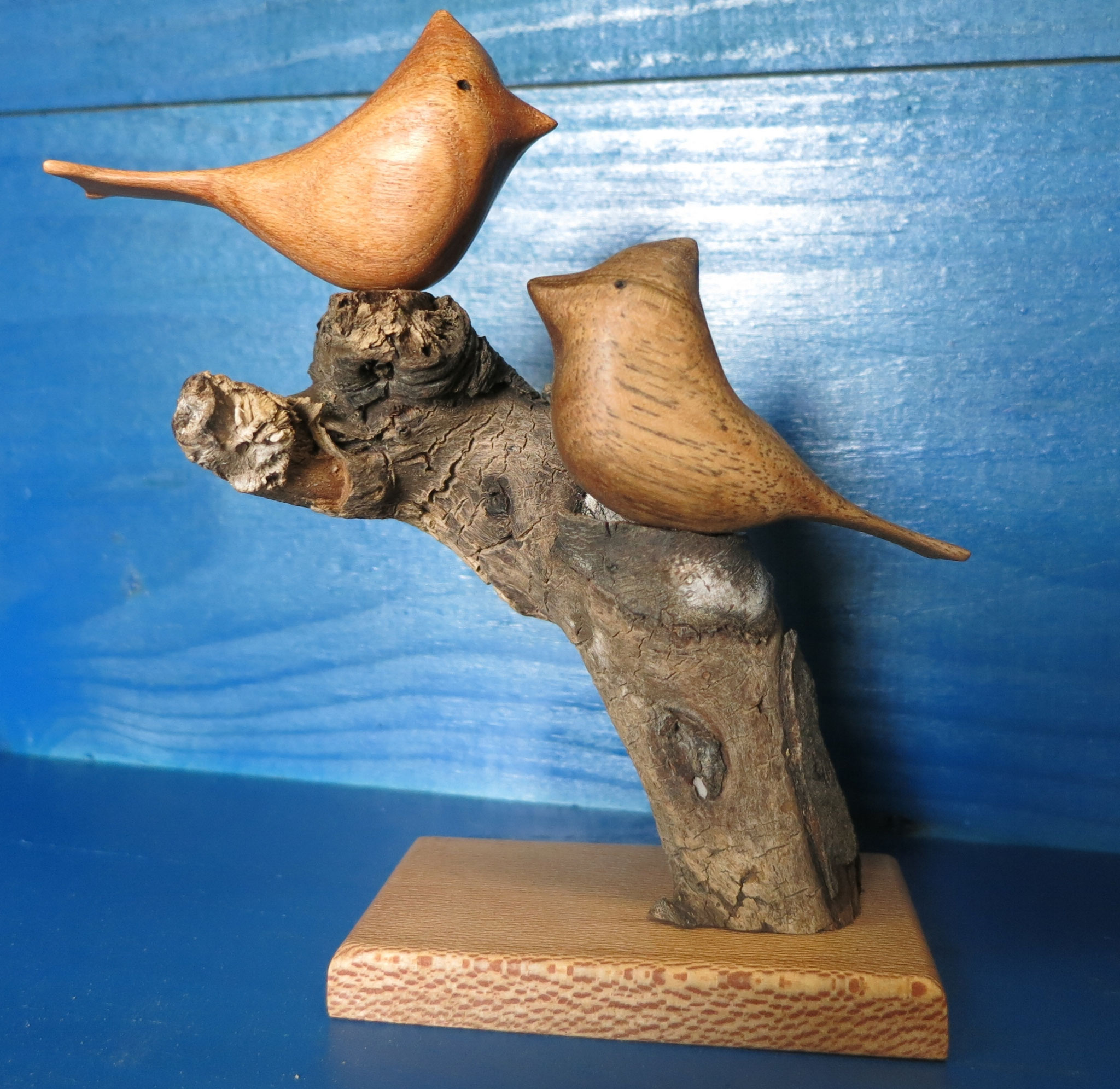 "Bois Plume" petits oiseaux en bois sculptés Thierry Pennamen