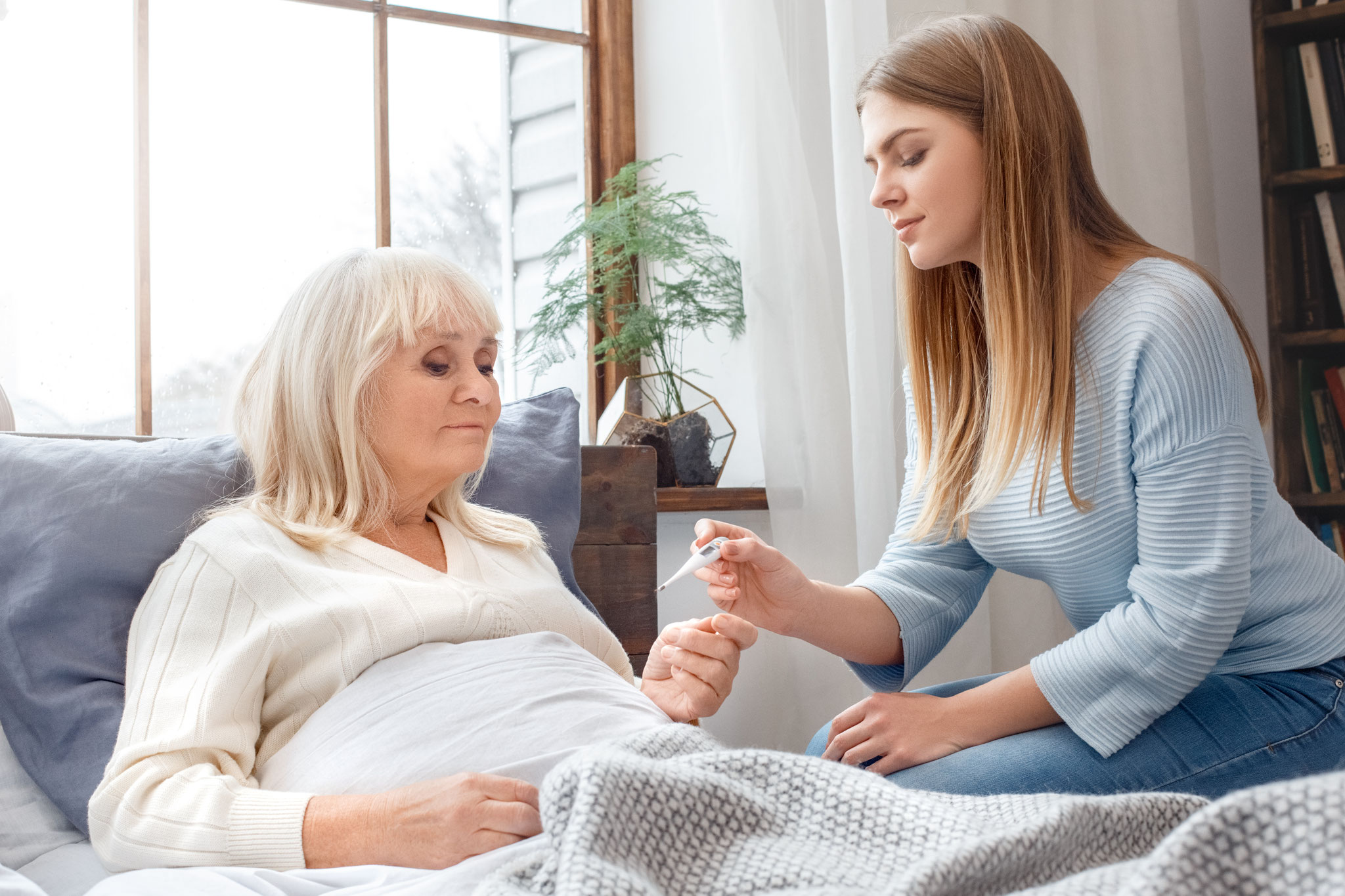 "Die Betreuerin ist unserer Mutter vor allem wegen ihren Ängsten zu Seite gestanden und hat sie durch ihre Anwesenheit beruhigt." Tochter von Frau R. aus Ravensburg