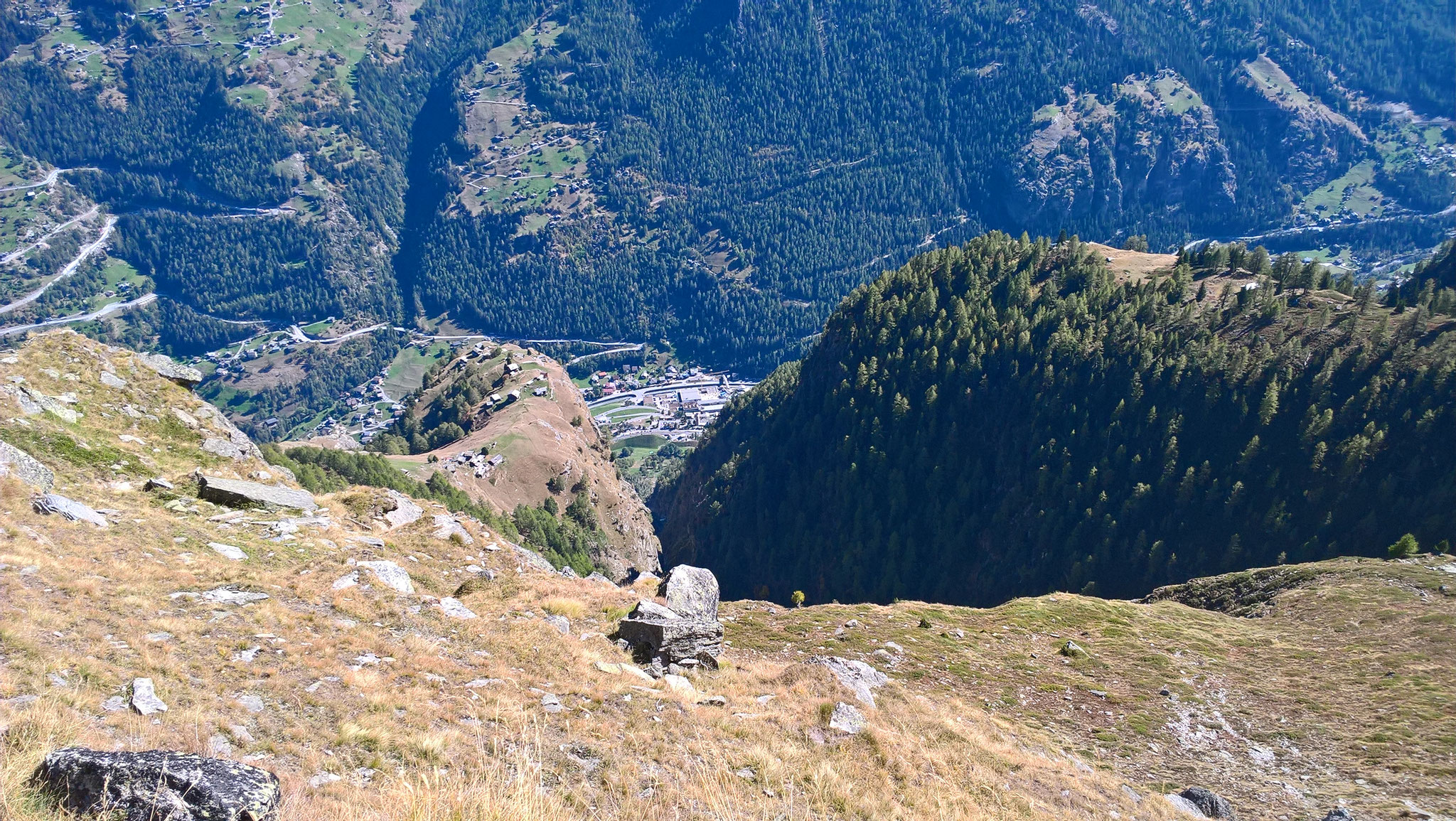 Ausblick nach Alp Sparru und Sällflüe