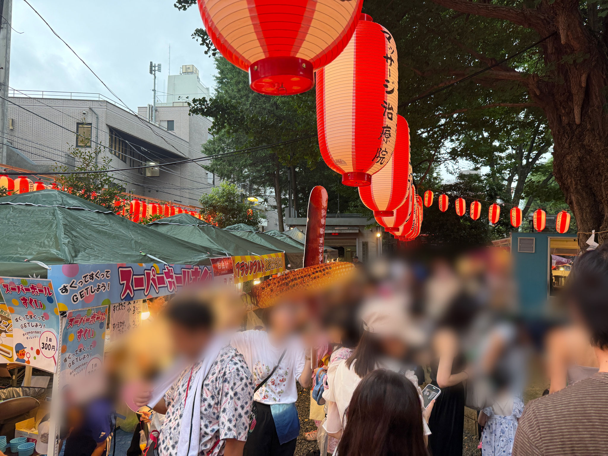 お店もたくさん出ていました。