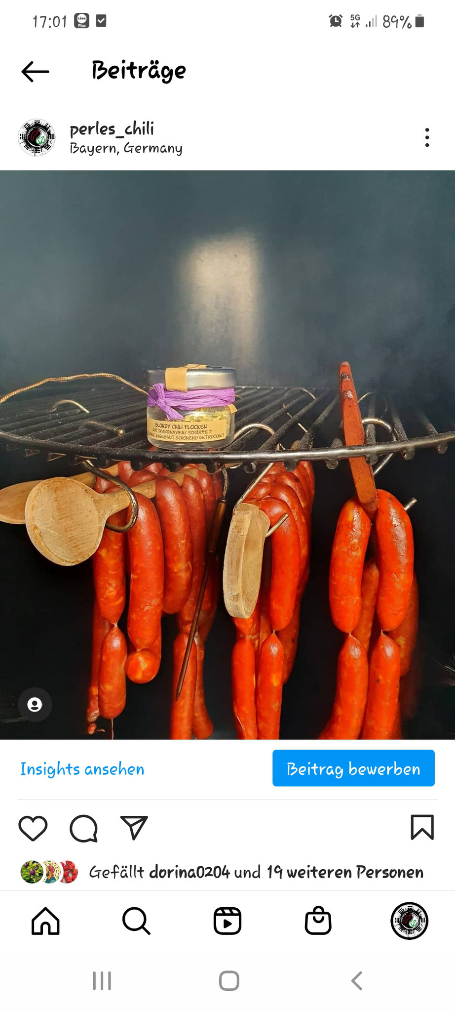Selbst gemachte und geräucherte Würstchen mit unserem Chili 