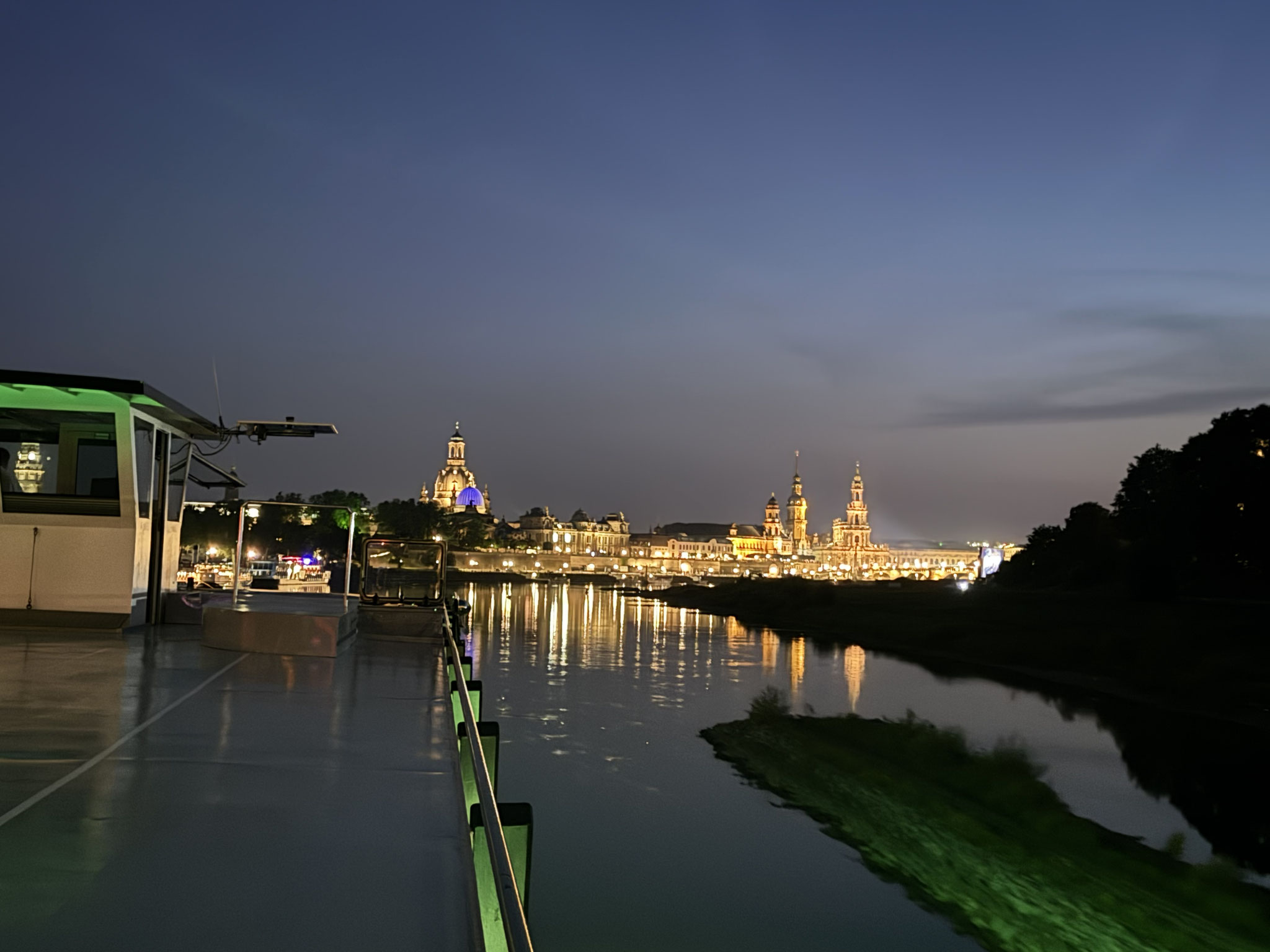 Der Donnerstag Abend auf der Elbe