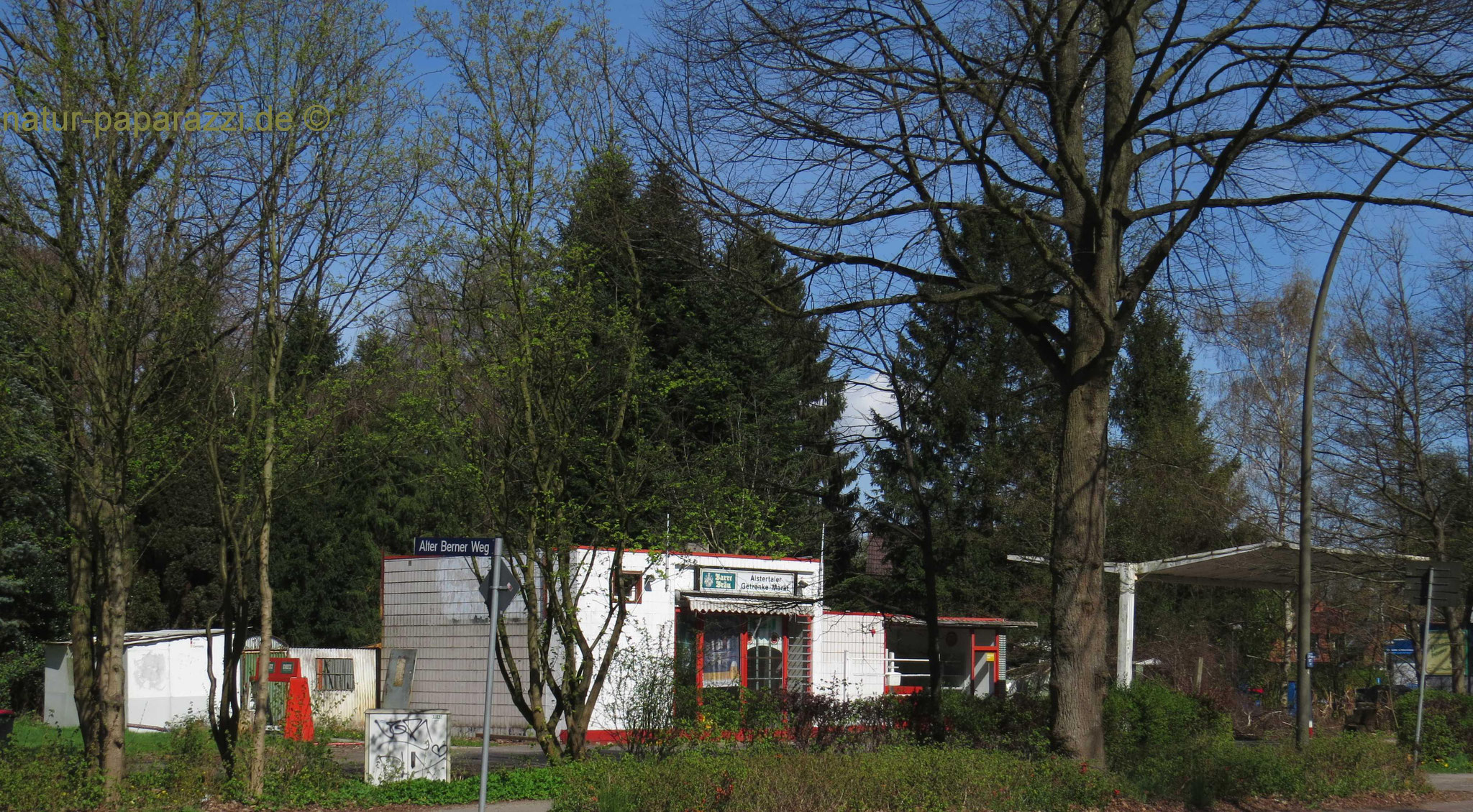 Damals sahen so viele Tankstellen aus. Das Gebäude wurde danach bis zum Abriss als Getränkemarkt genutzt.