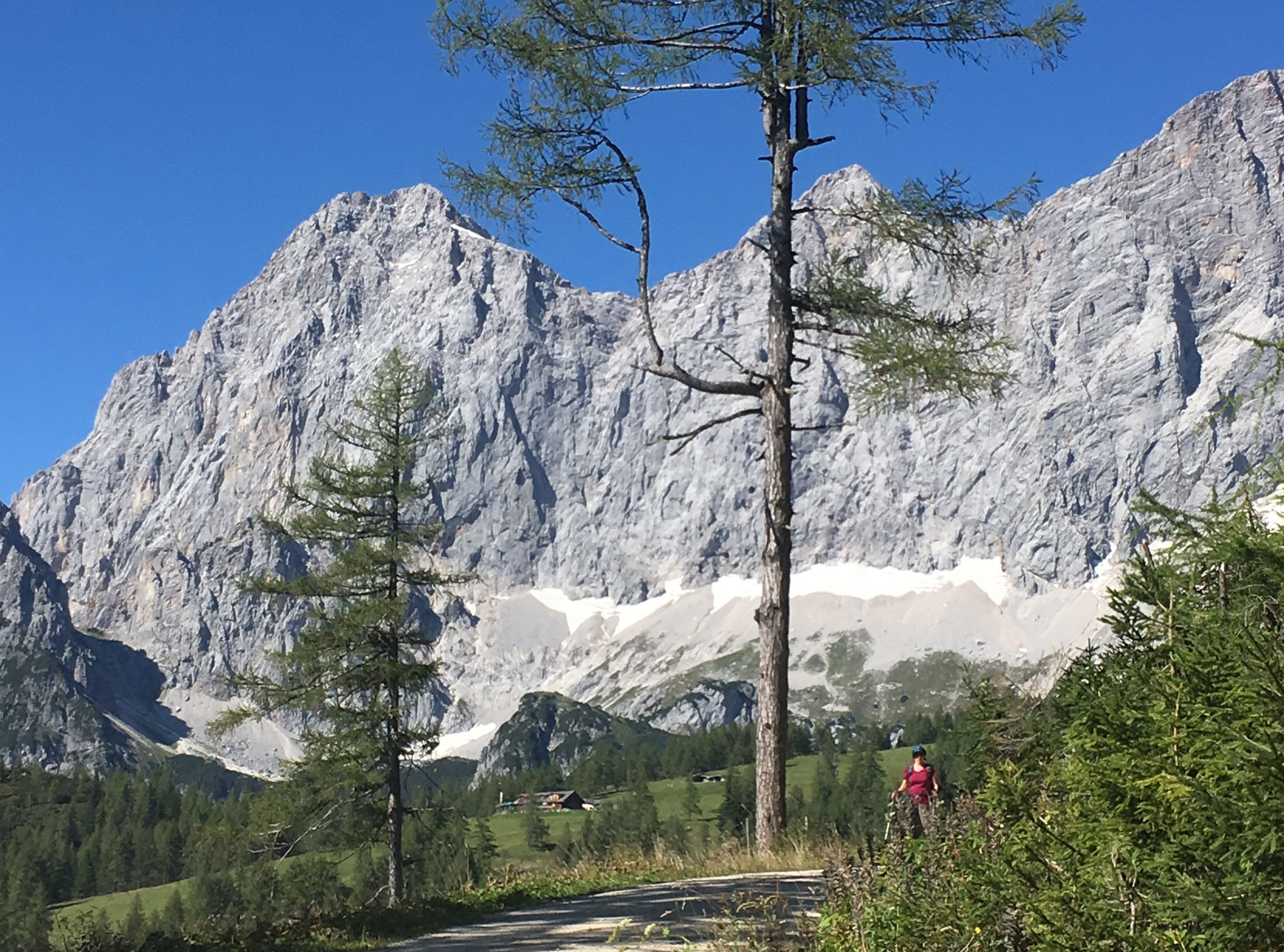 The three peaks: Torstein, Mitterspitz and Hoher Dachstein