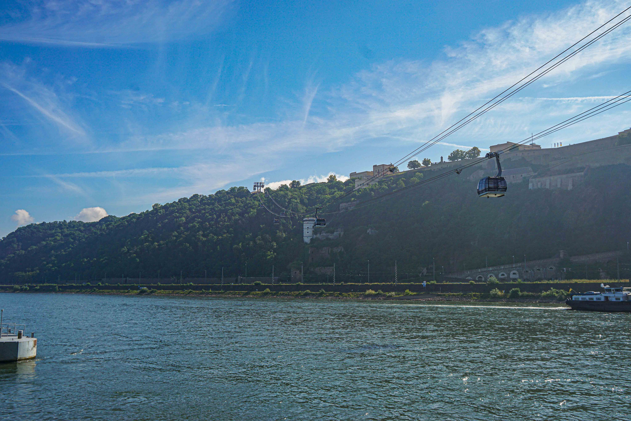 Die Seilbahn bringt Touristen zur Festung Ehrenbreitstein