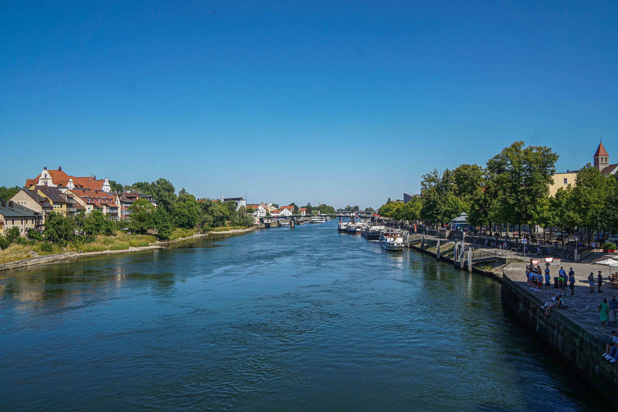 Blick auf die Donau von der Steinernen Brücke