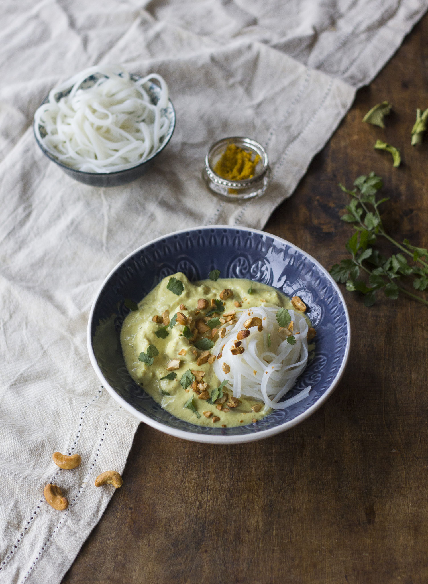 Curry Jaune Thaï Au Poulet Et Noix De Cajou Lady