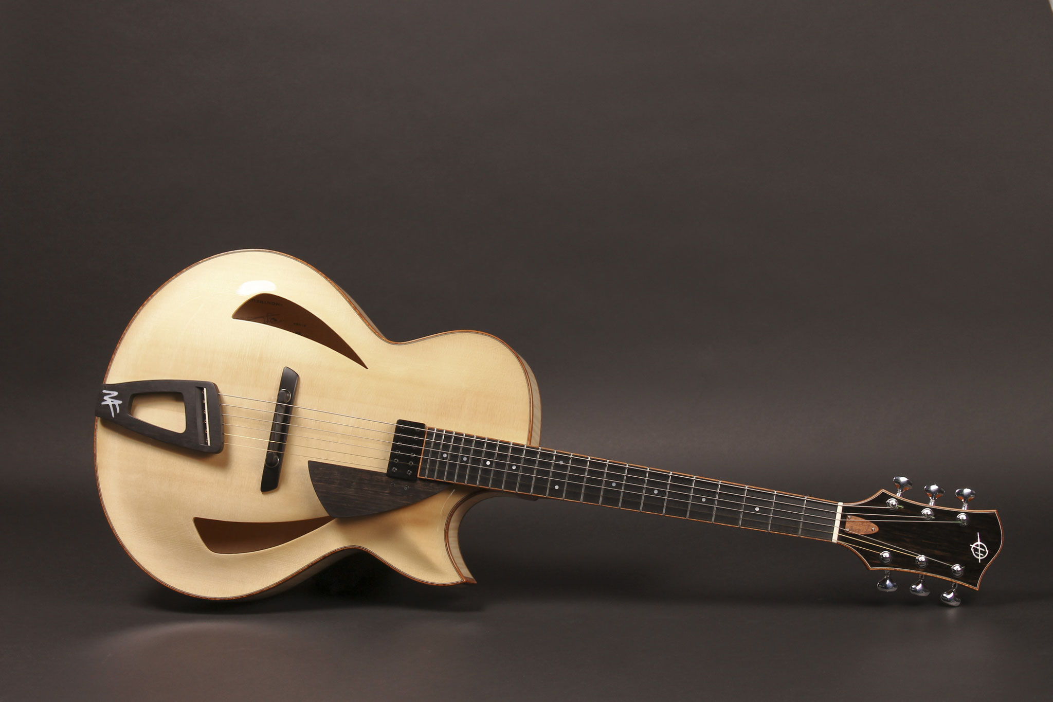 Heeres Archtop & Nylon Jazz Heeres Custom Guitars