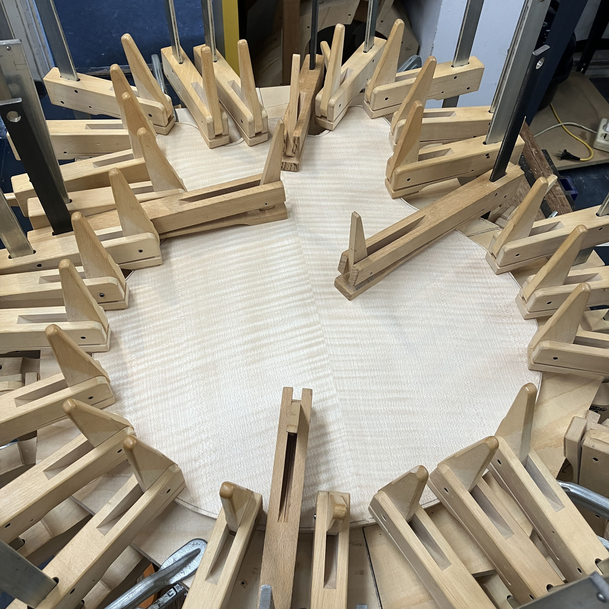 Glueing the back